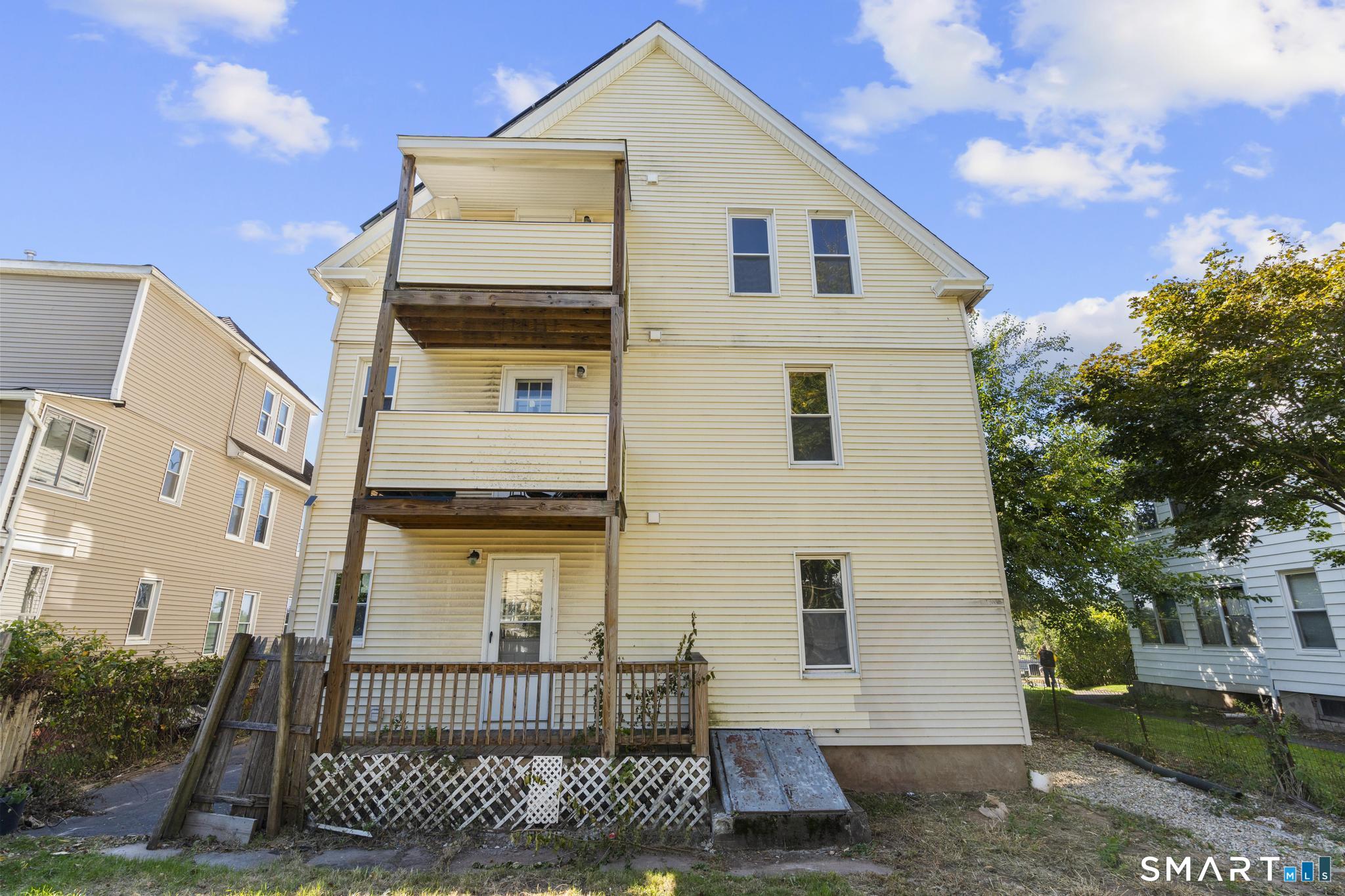 841 East 1st Flr Street Property Photo 23