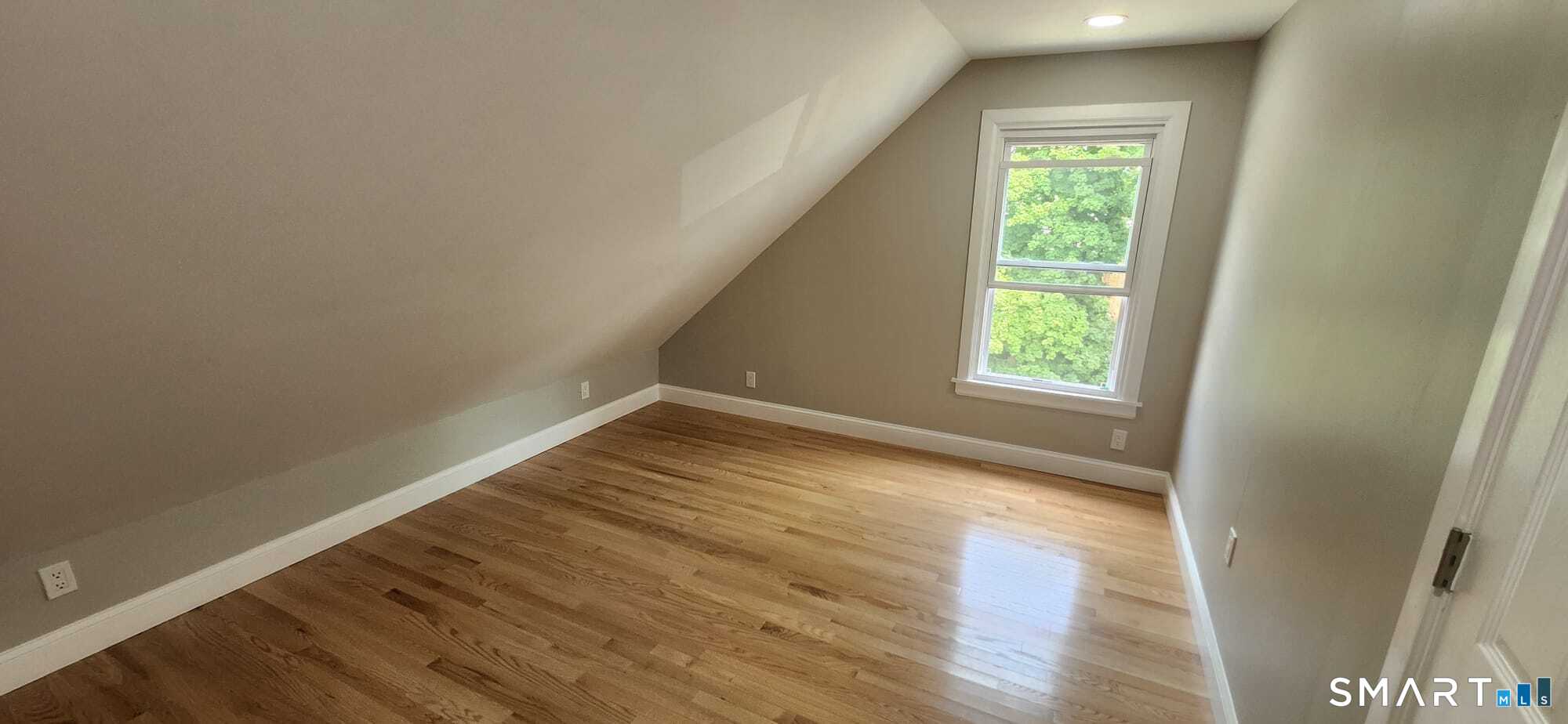 413 Winthrop Avenue Property Photo 4