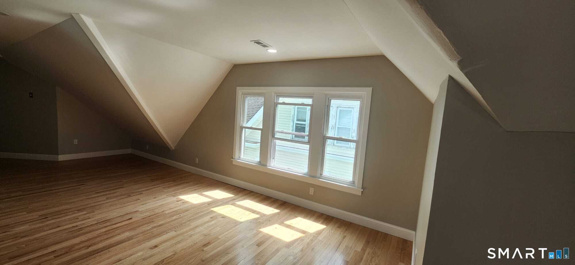 413 Winthrop Avenue Property Photo 8