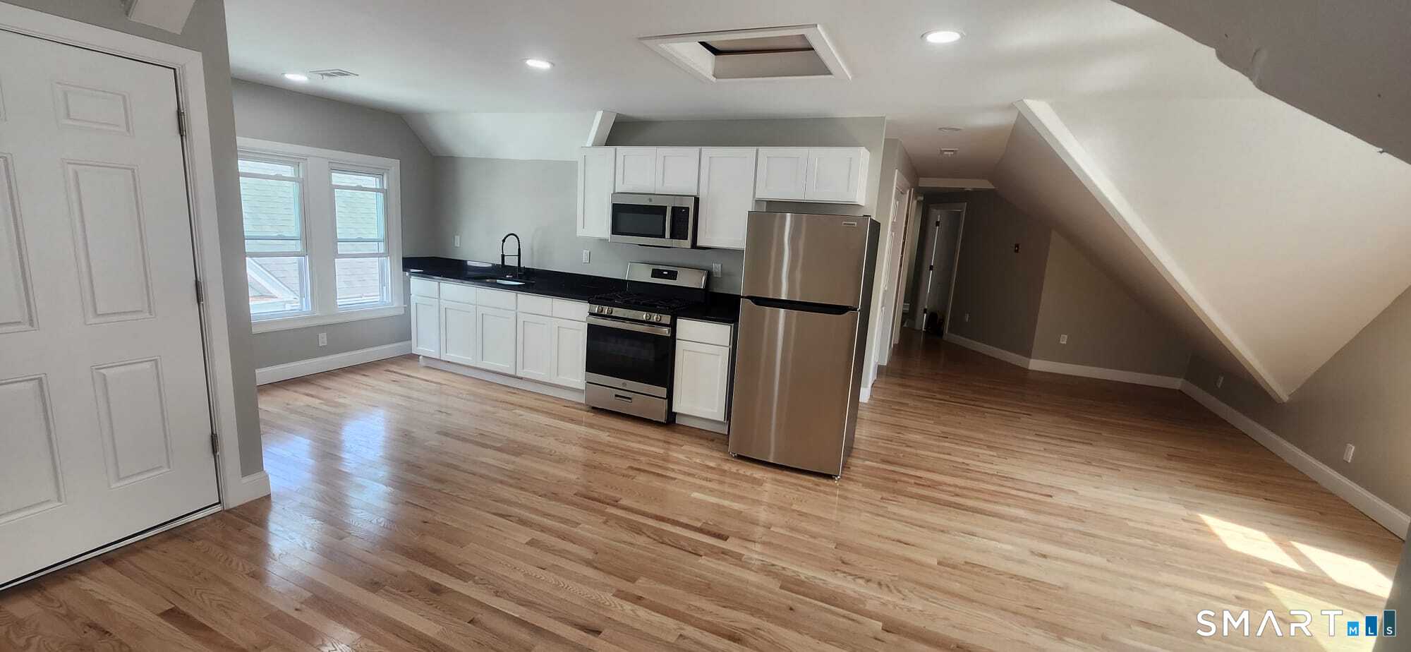 413 Winthrop Avenue Property Photo 9