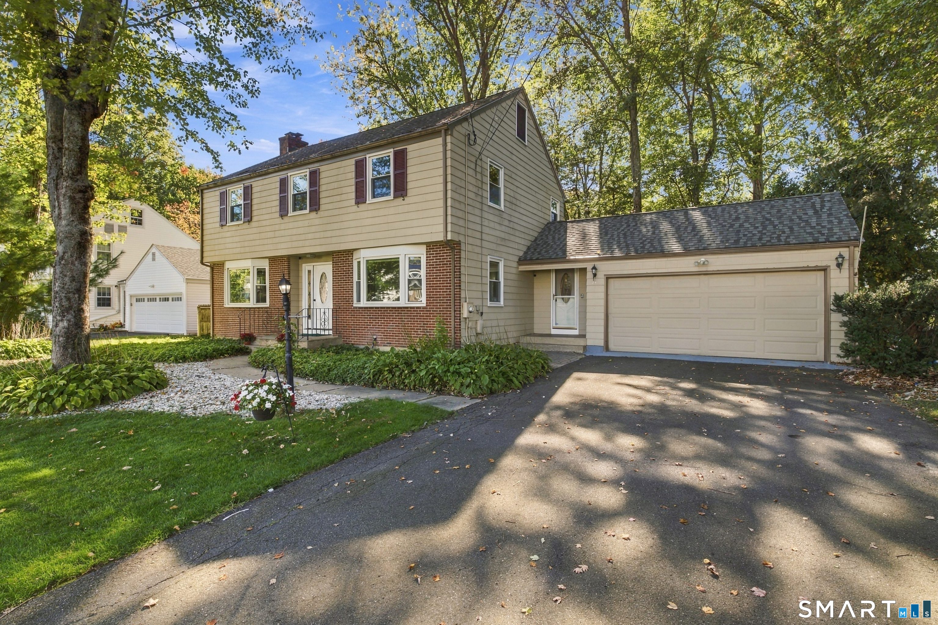 24 Stoneham Drive Property Photo 1