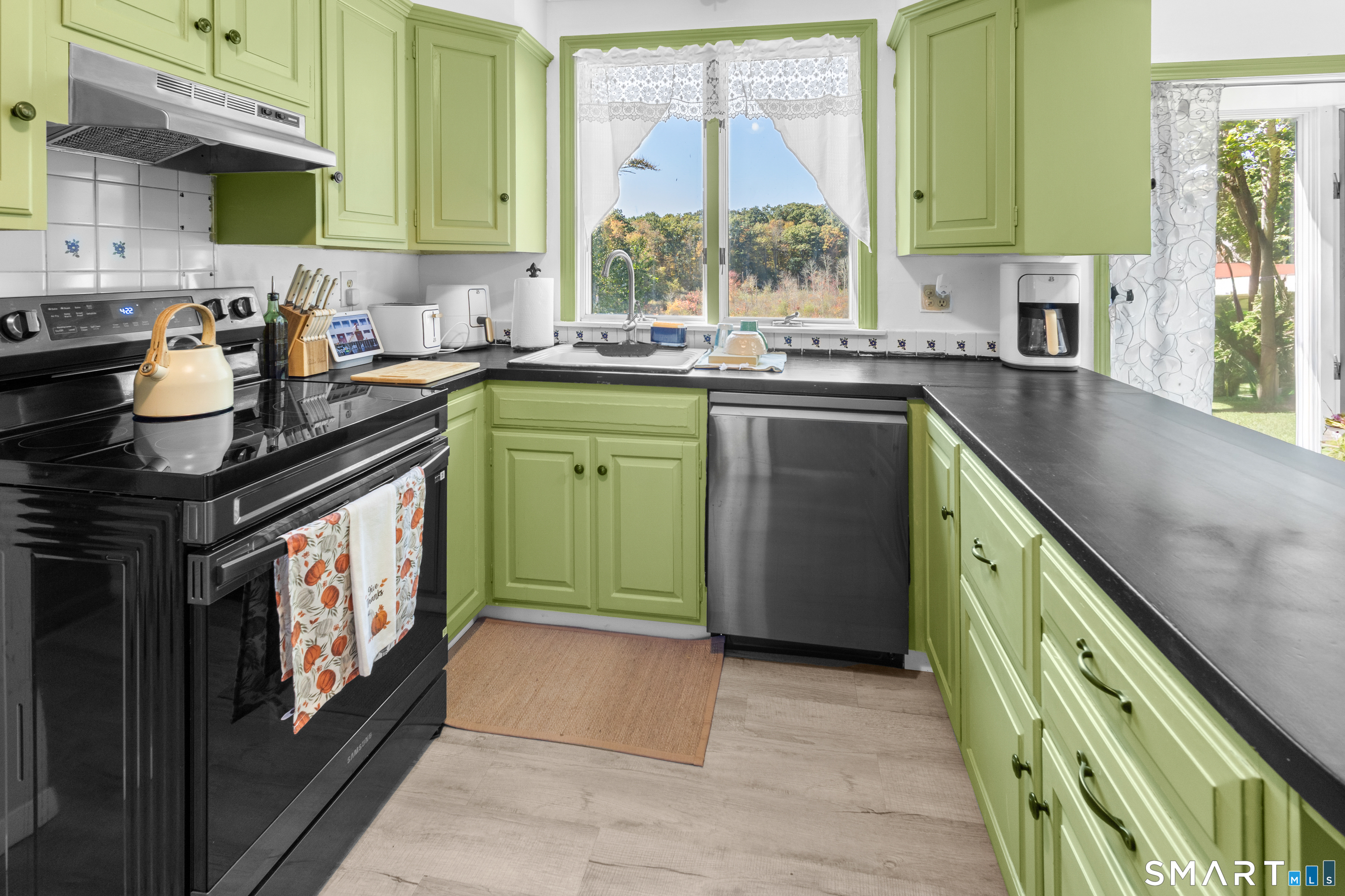 67 Flanders Road Property Photo 12