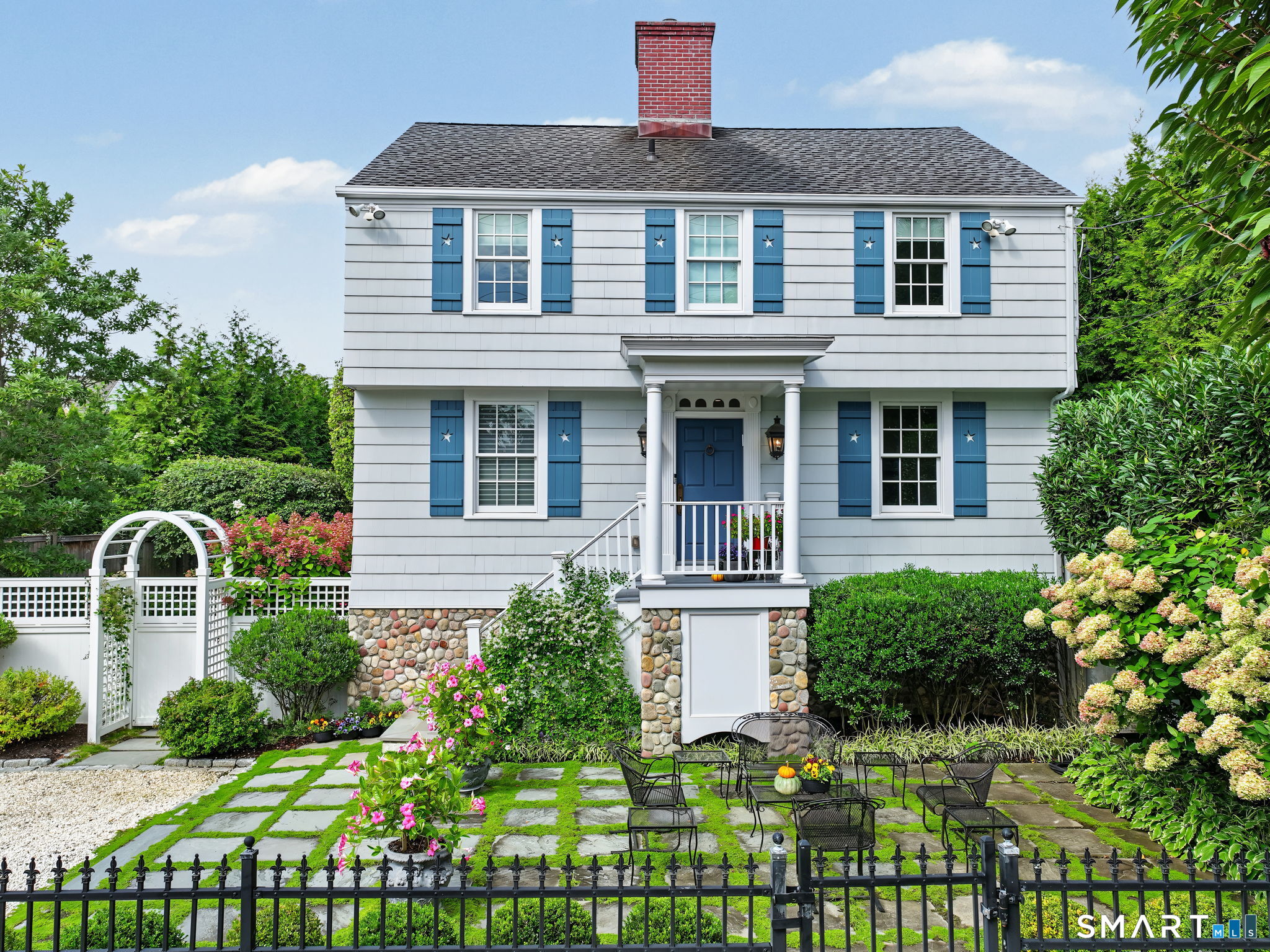 19 Roosevelt Road Property Photo 2