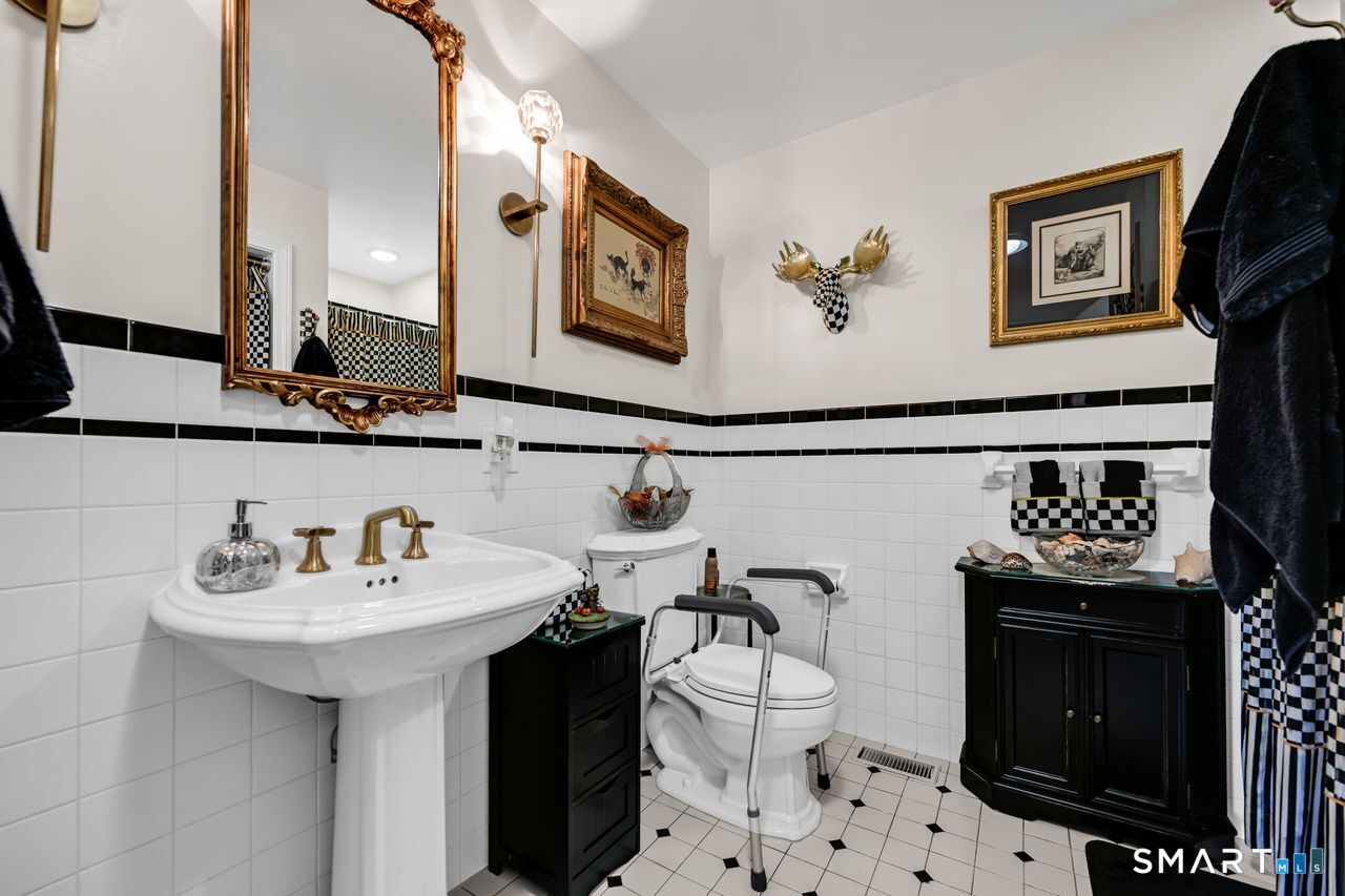 1495 Highland Avenue Property Photo 17