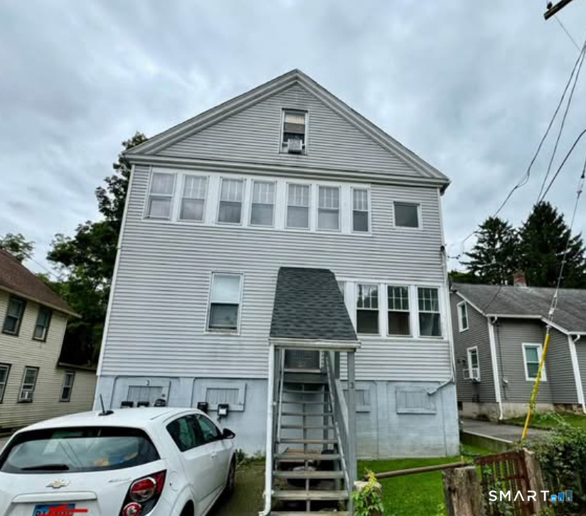 3 Hill 5 Street Property Photo 1