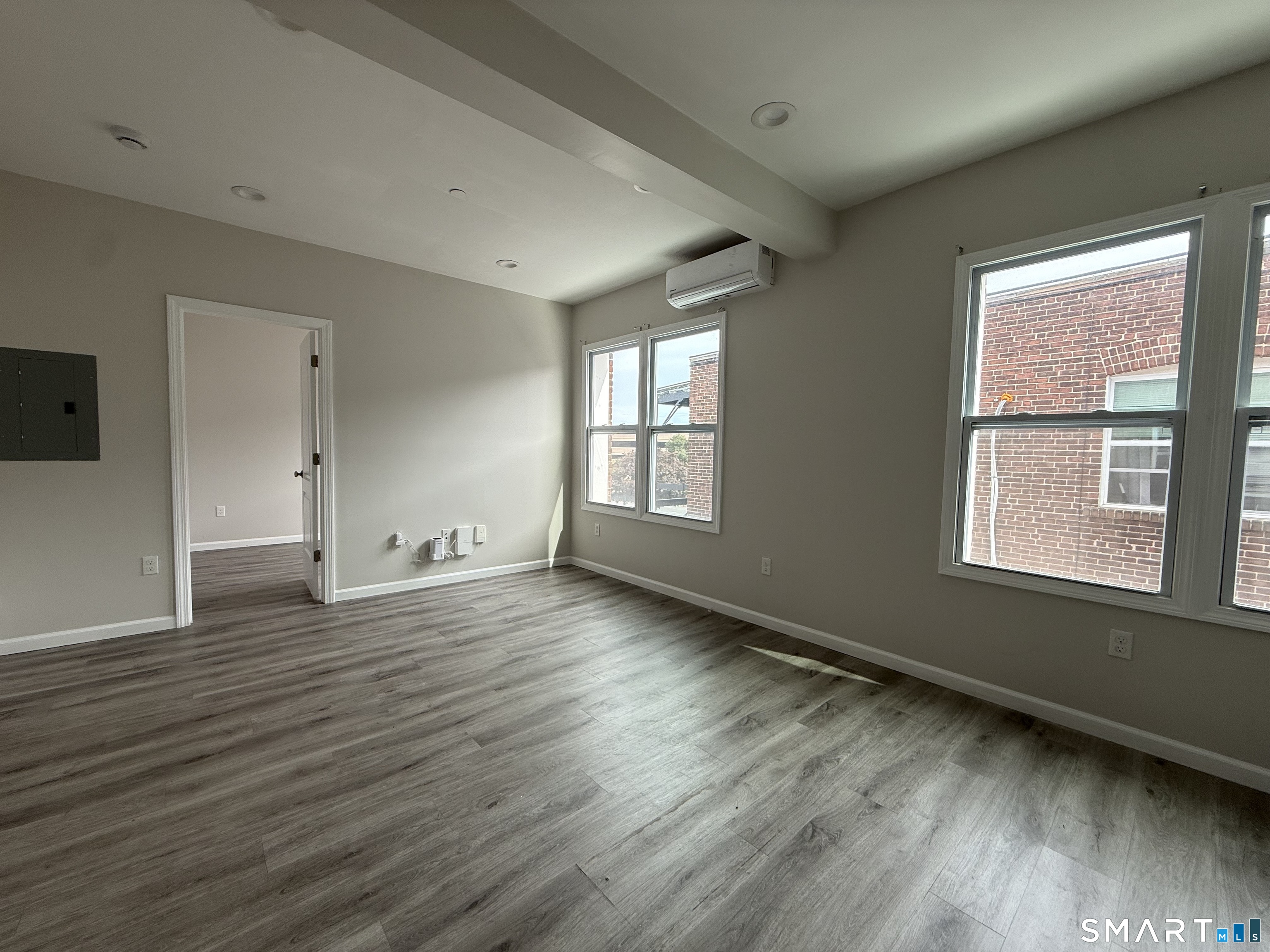 27 Main 13 Street Property Photo 2