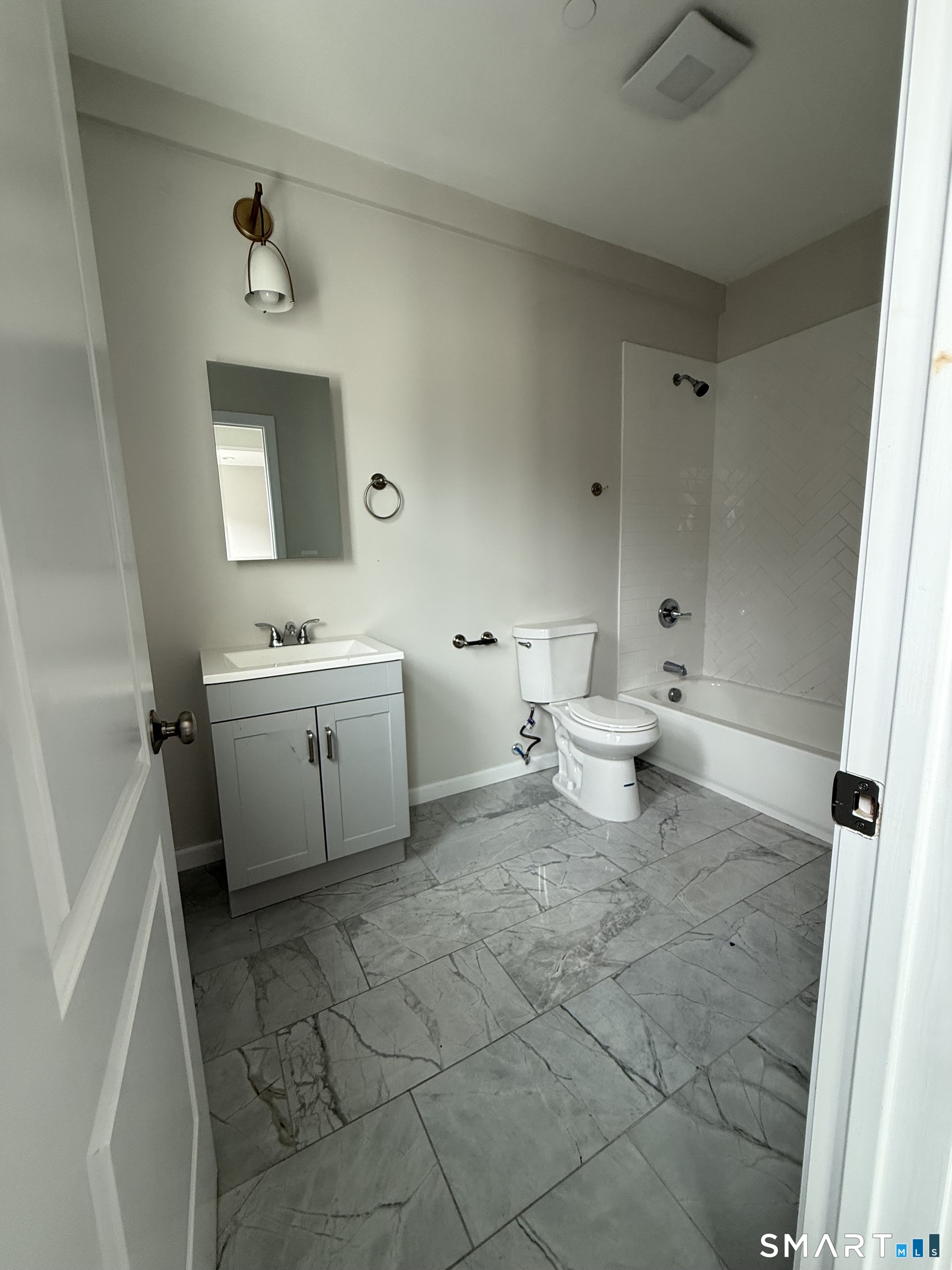 27 Main 13 Street Property Photo 4