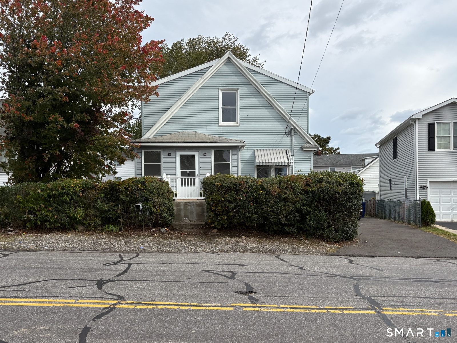 1046 Sylvan Avenue Property Photo 1