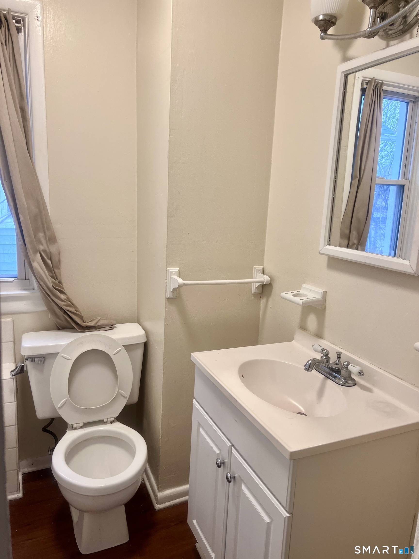 282 Front Avenue Property Photo 3