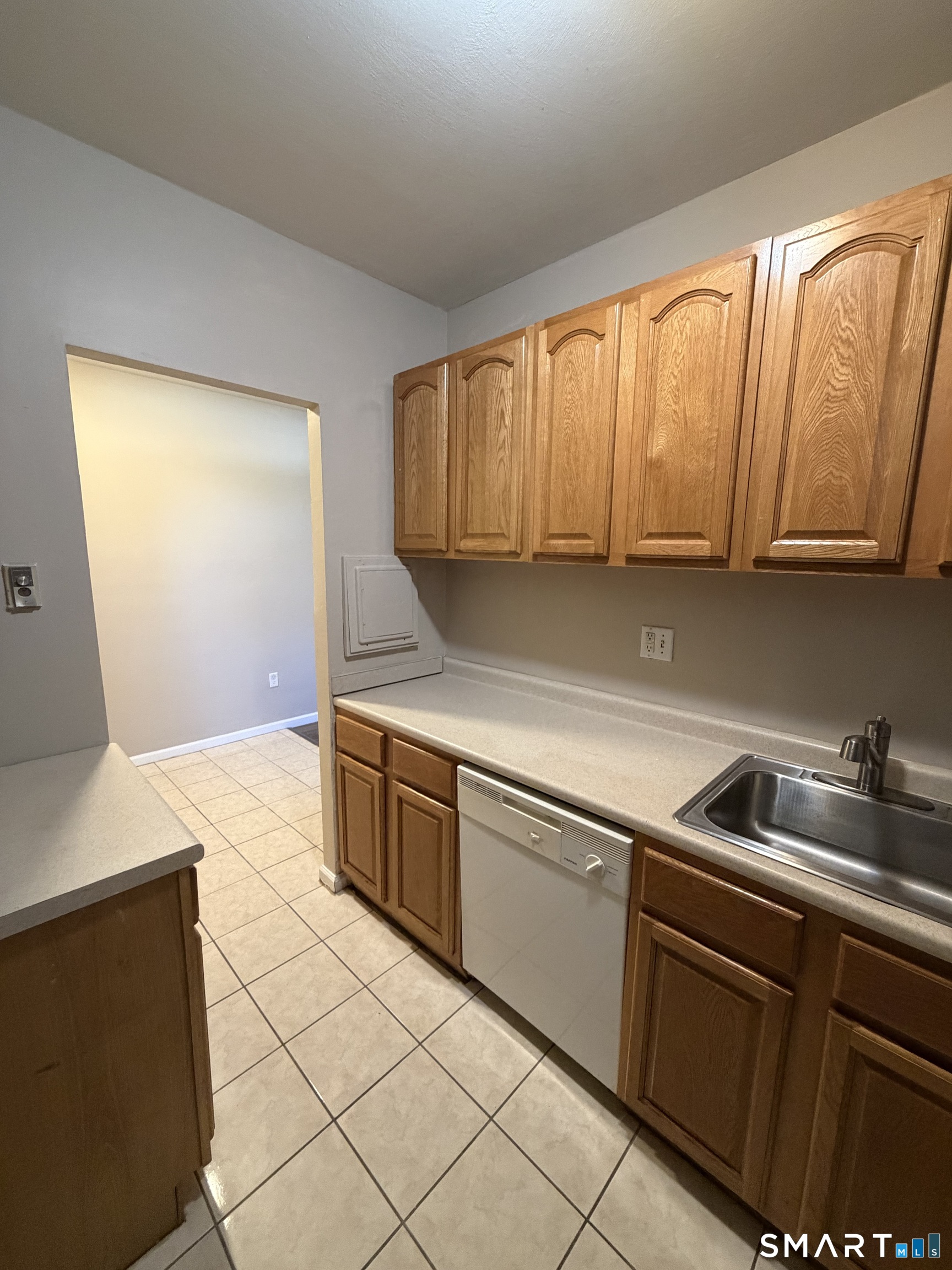 24 Merrill D1 Street Property Photo 6