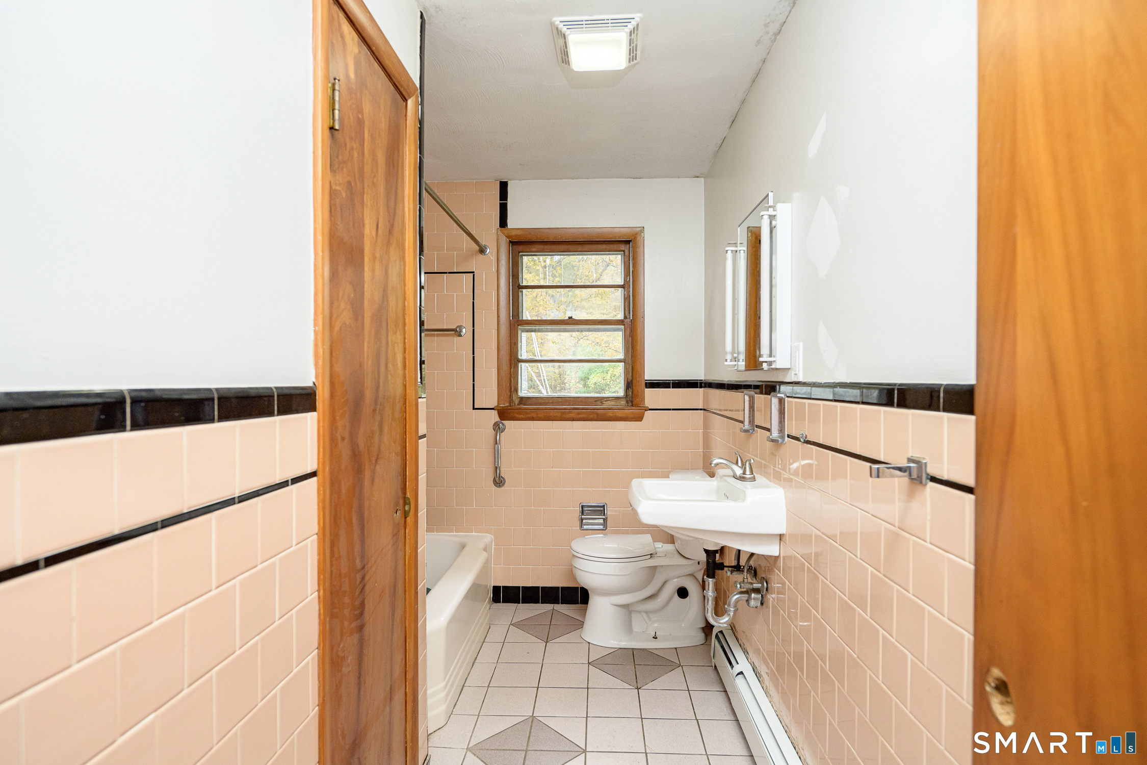 725 Frontage South Road Property Photo 20