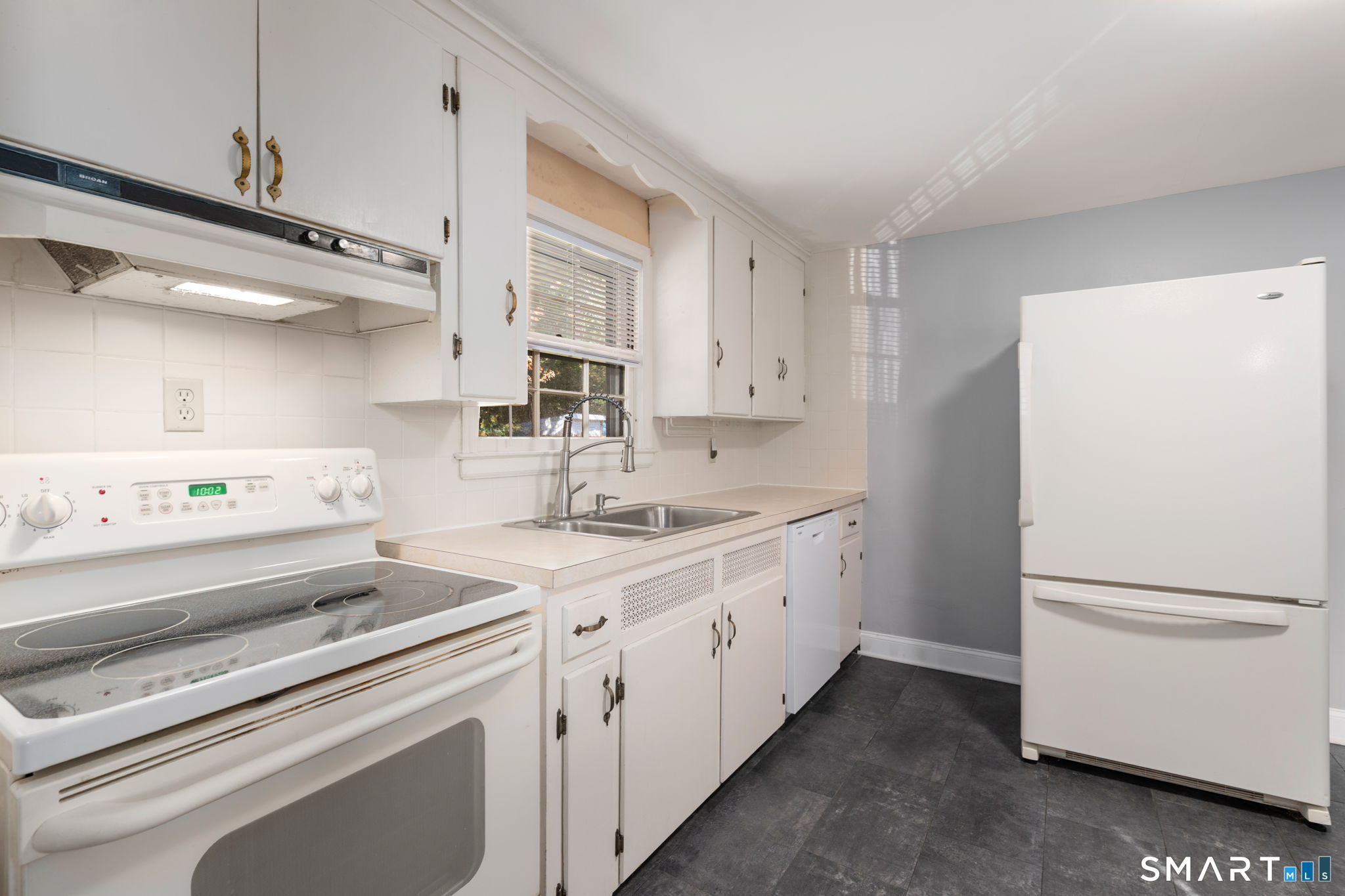 162 Broad Street Property Photo 14