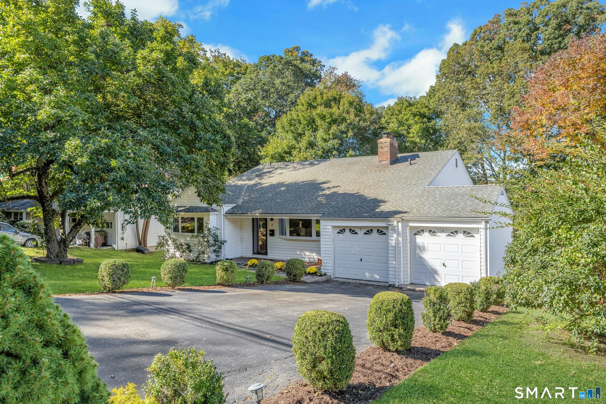 137 Wood Ridge Drive Property Photo 1