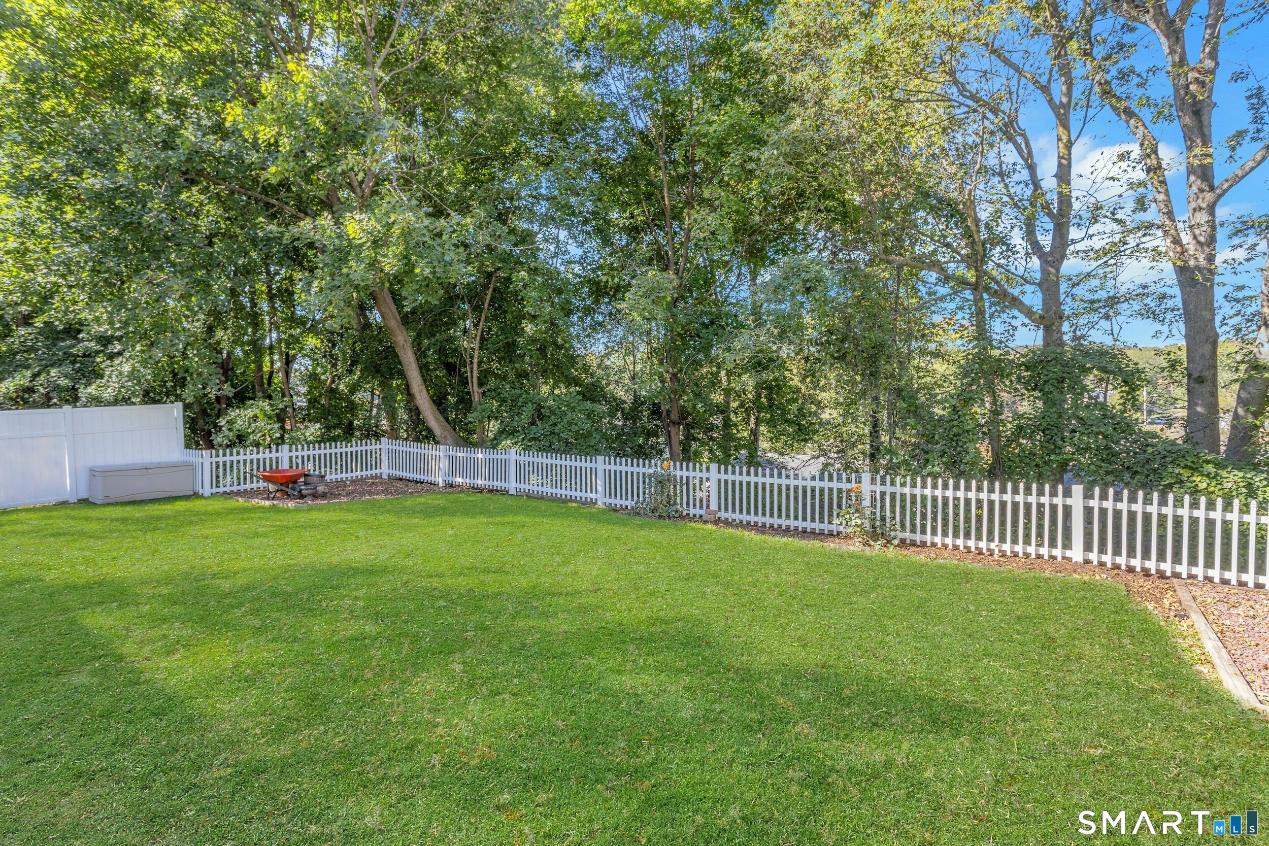 137 Wood Ridge Drive Property Photo 23