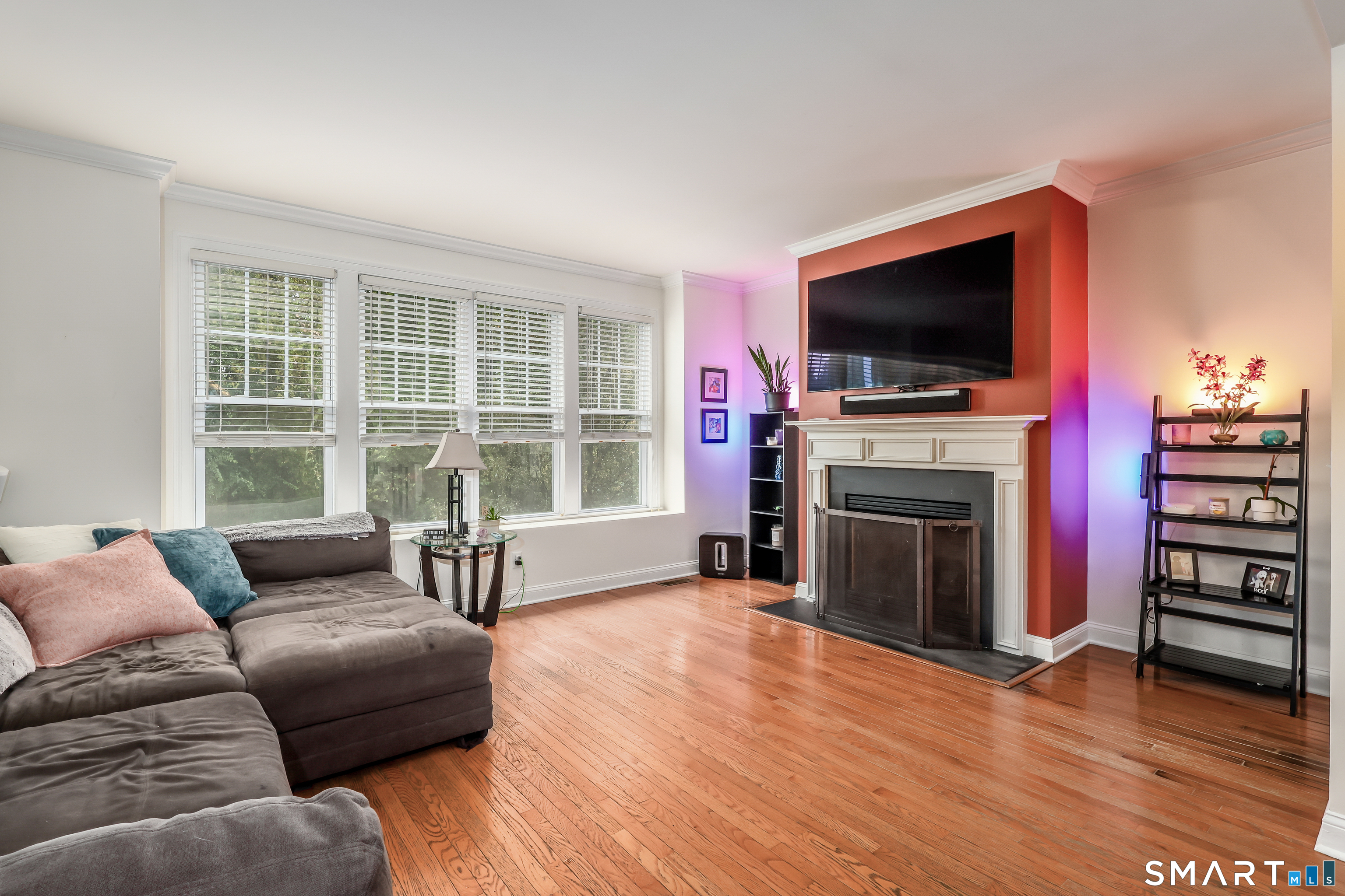 7 Lawrence 7 Avenue Property Photo 1