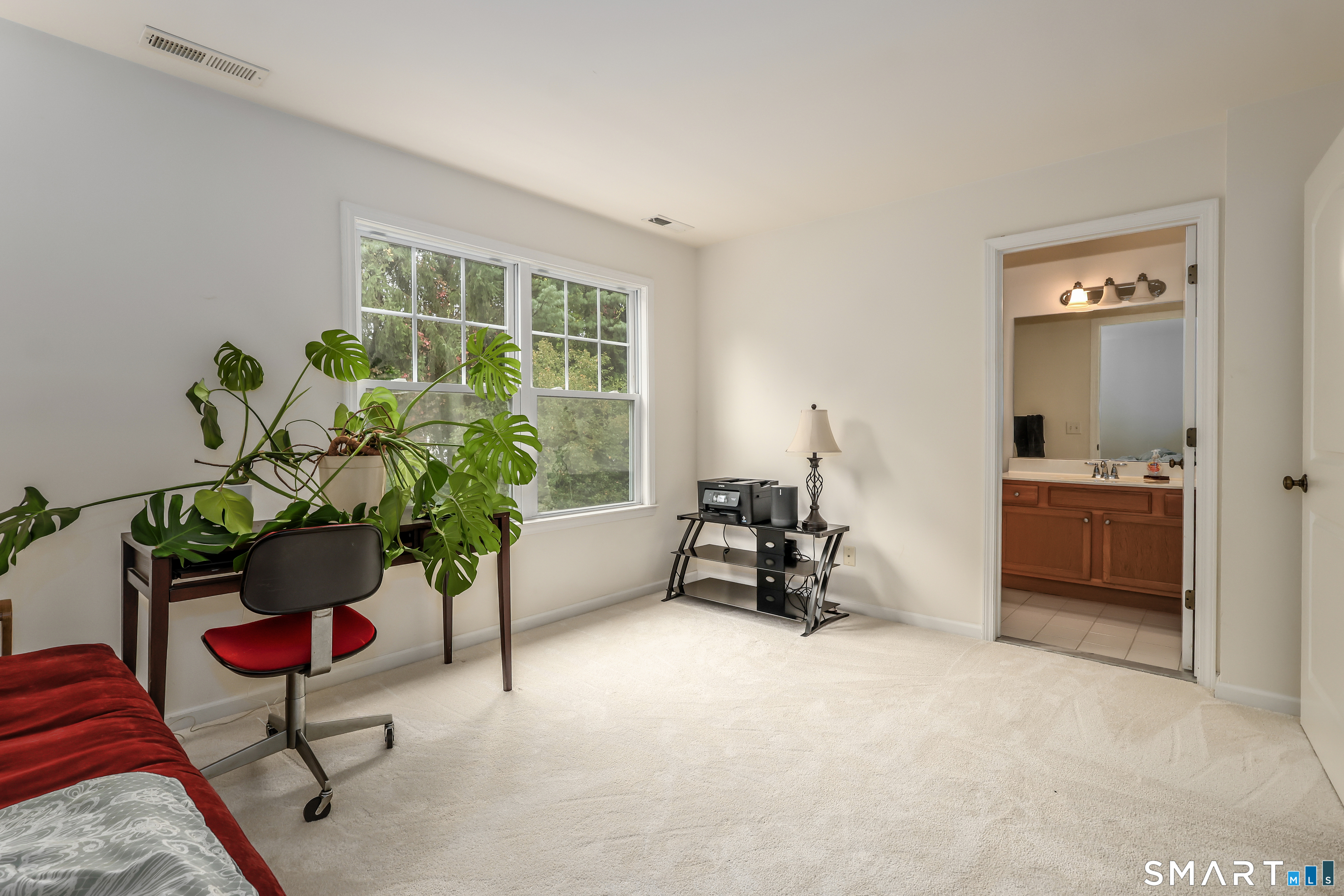 7 Lawrence 7 Avenue Property Photo 18