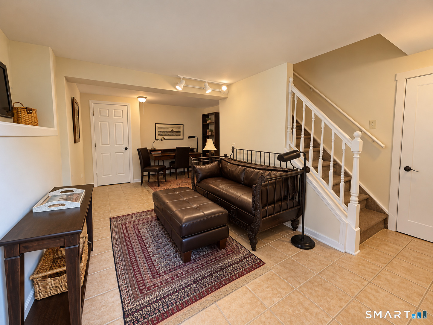 8 Driftway E1 Road Property Photo 25
