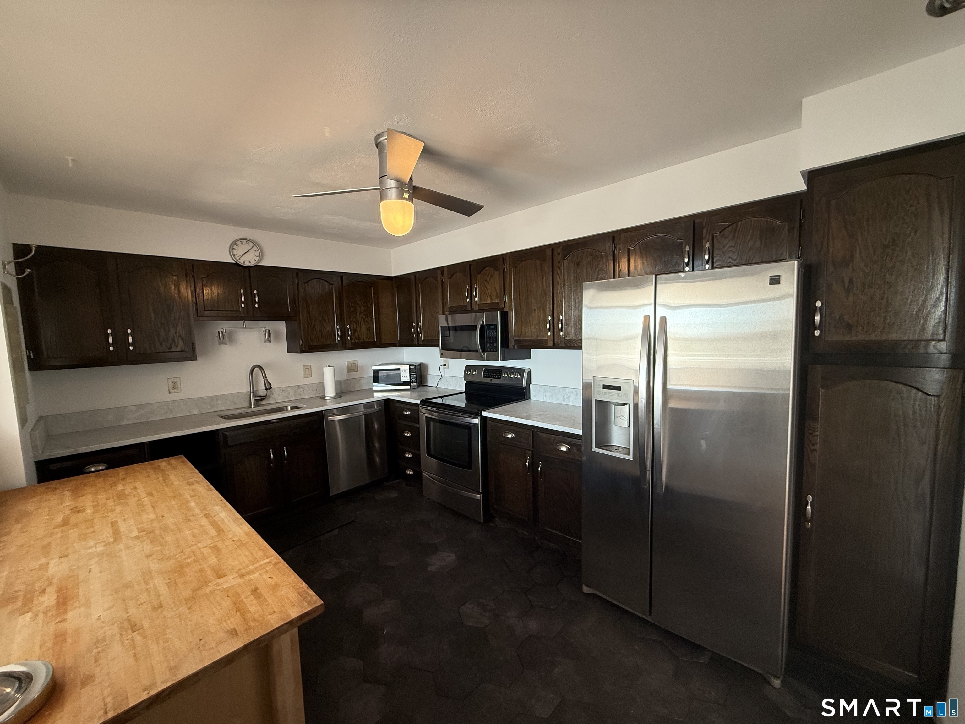 50 Birdseye 401 Street Property Photo 5