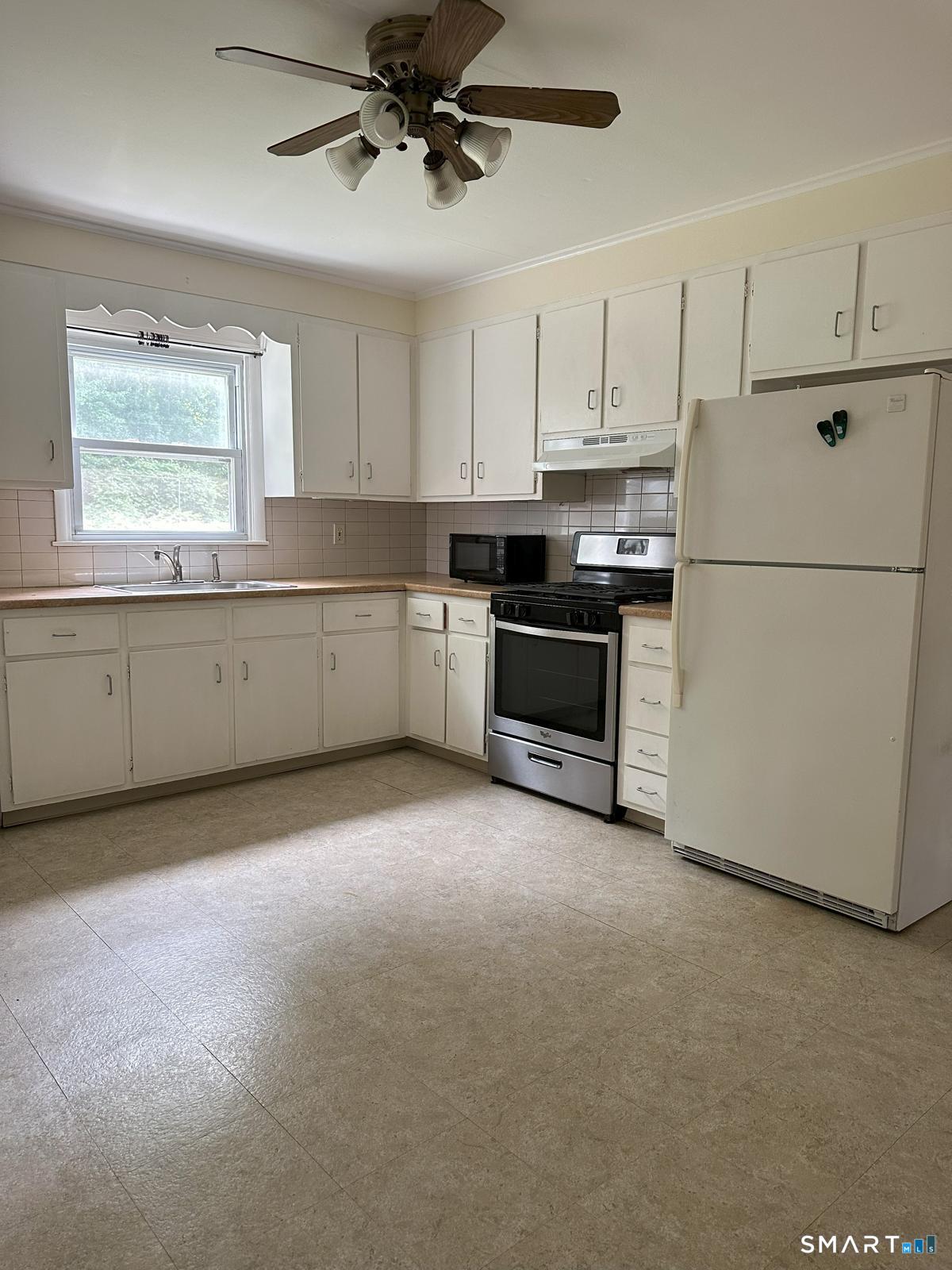 635 Canfield Ext Avenue Property Photo 3