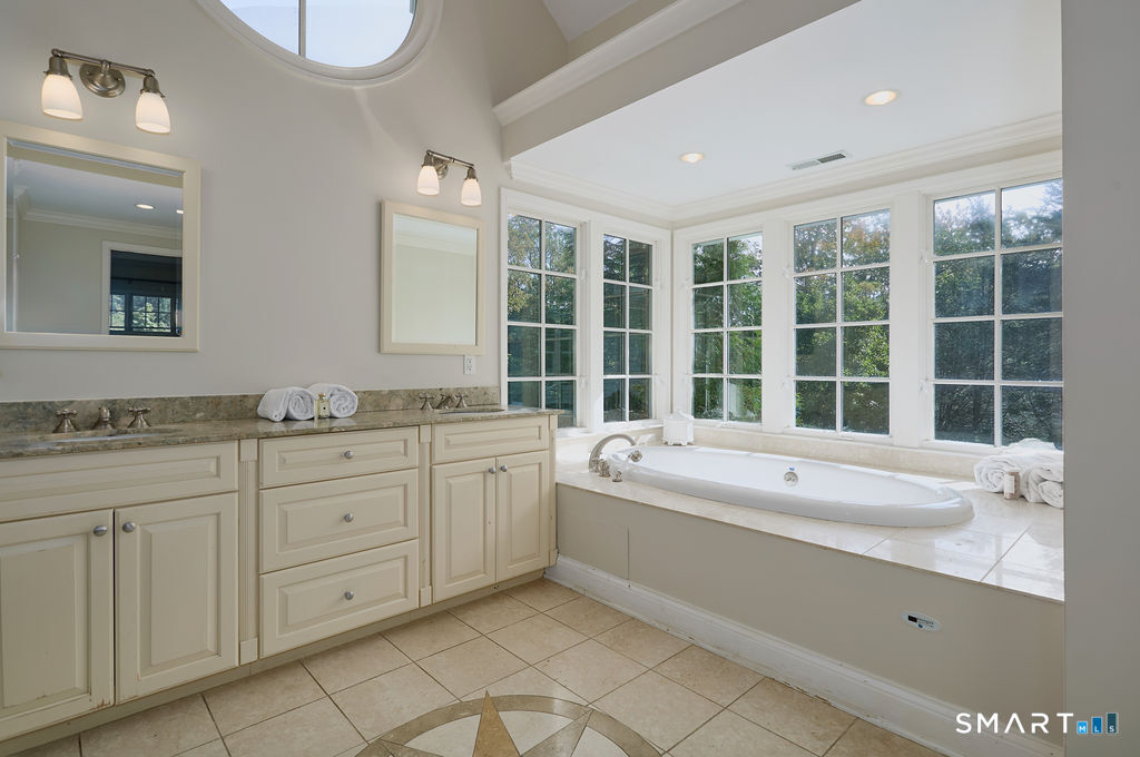 14 High Point Road Property Photo 23