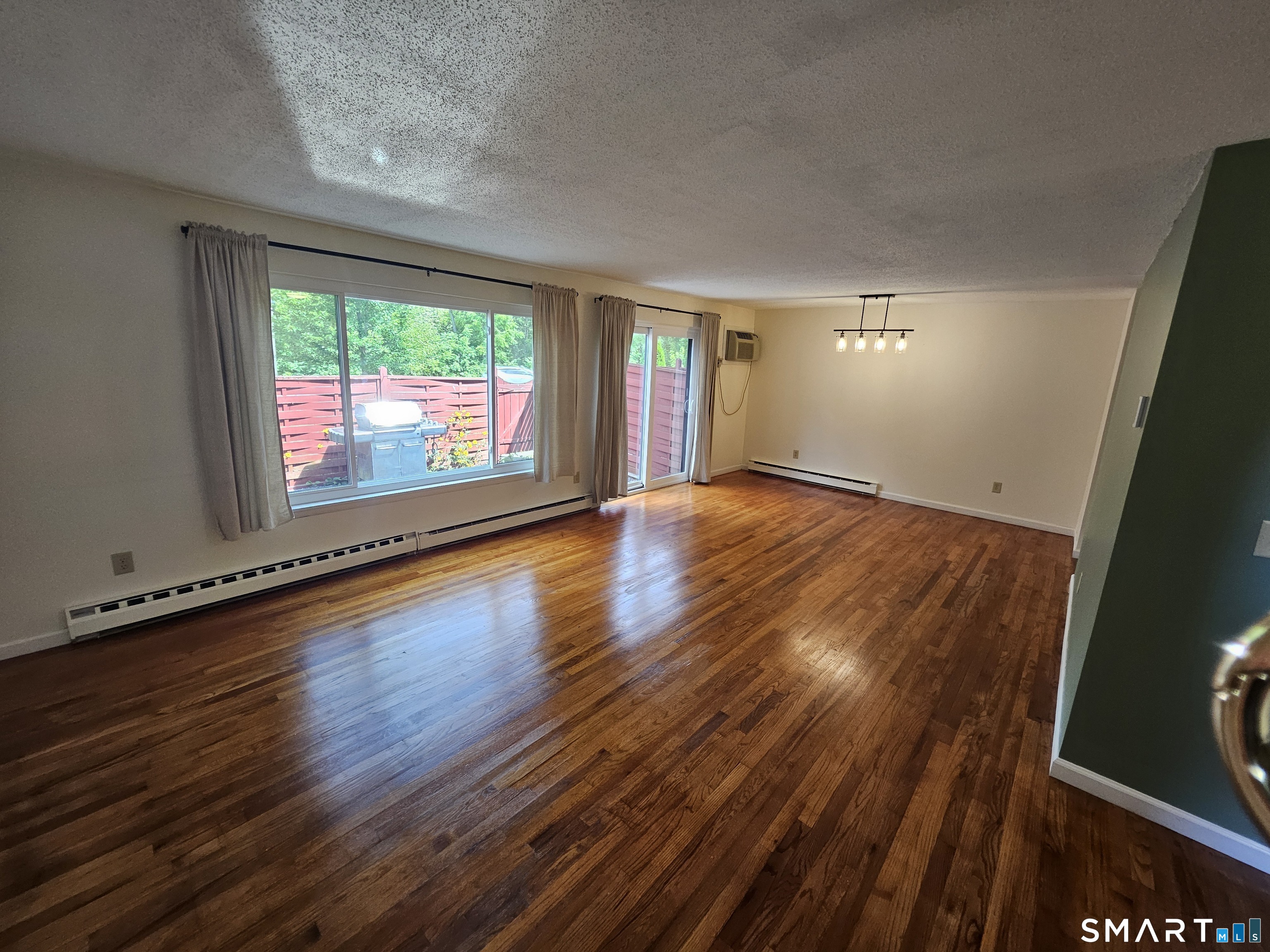 21 Sharon 21 Lane Property Photo 3