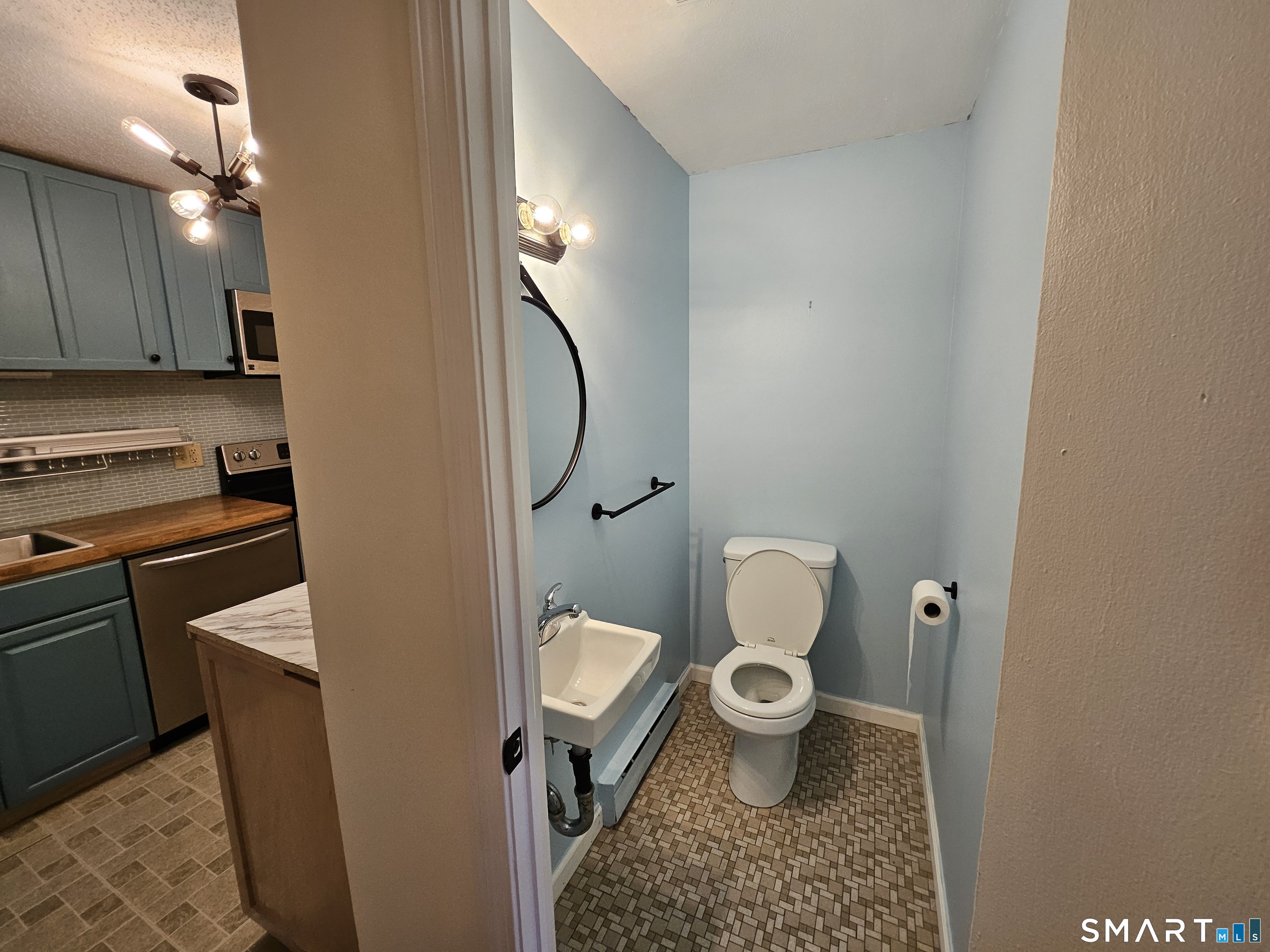 21 Sharon 21 Lane Property Photo 7