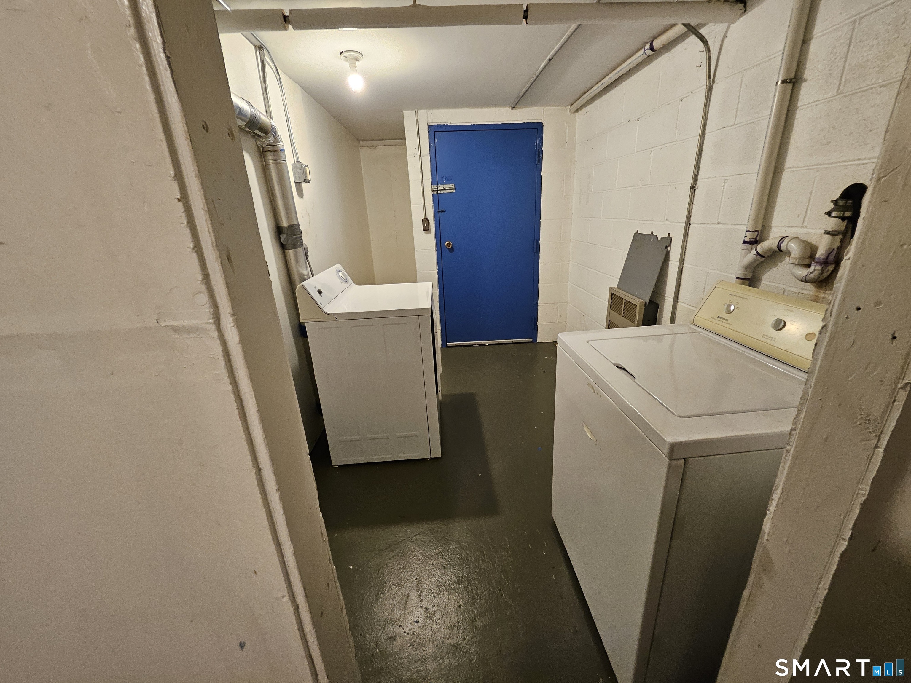 21 Sharon 21 Lane Property Photo 17