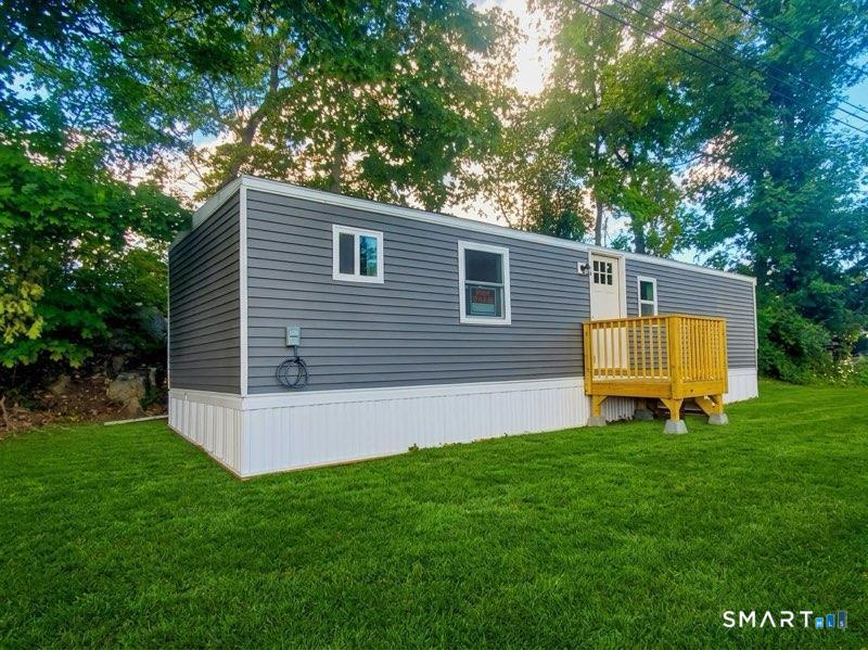525 Main East 52 Street Property Photo 1