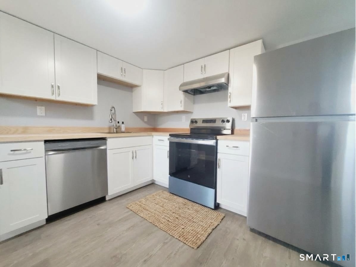 525 Main East 52 Street Property Photo 3