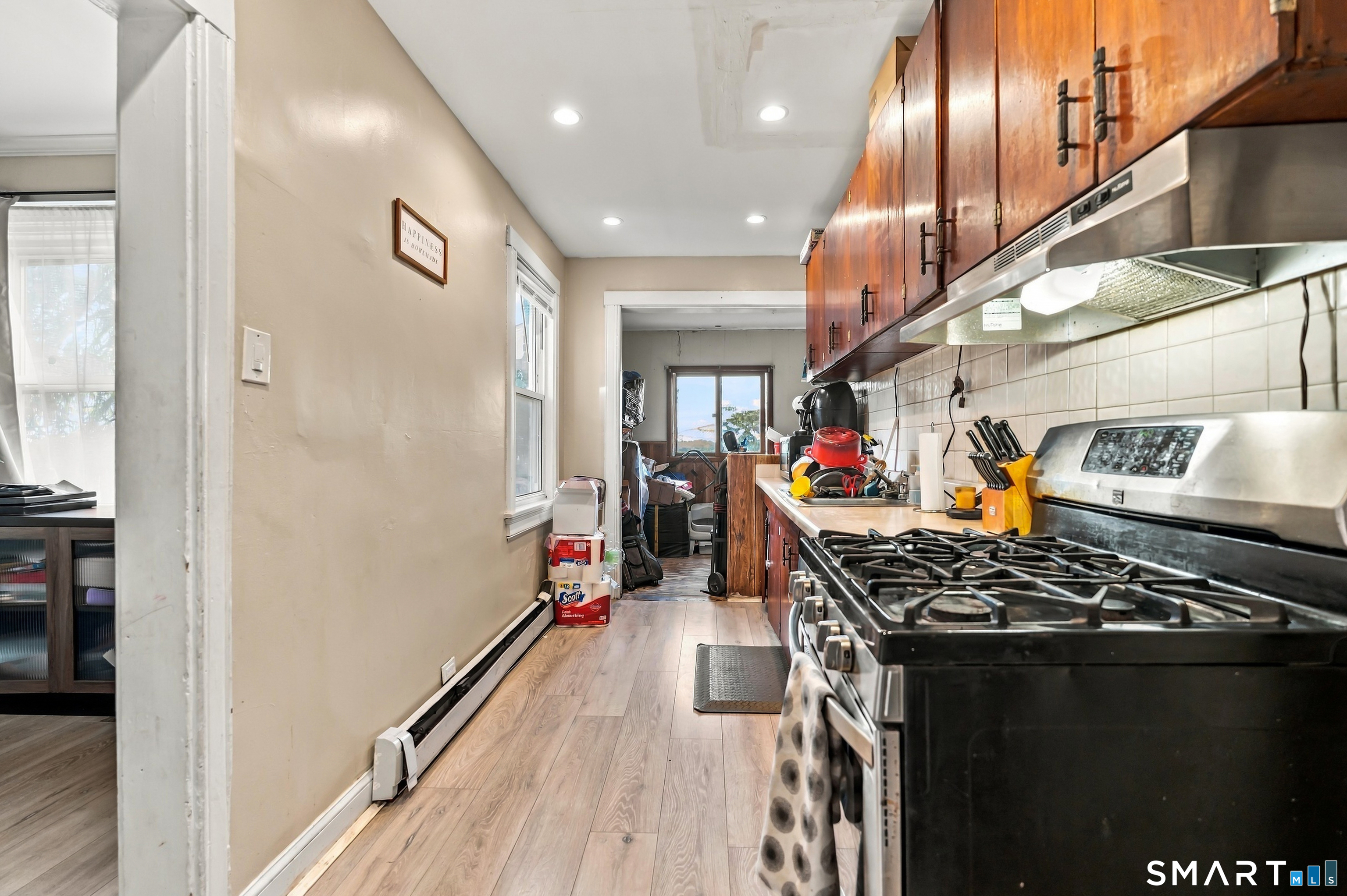 287 Remington Street Property Photo 15