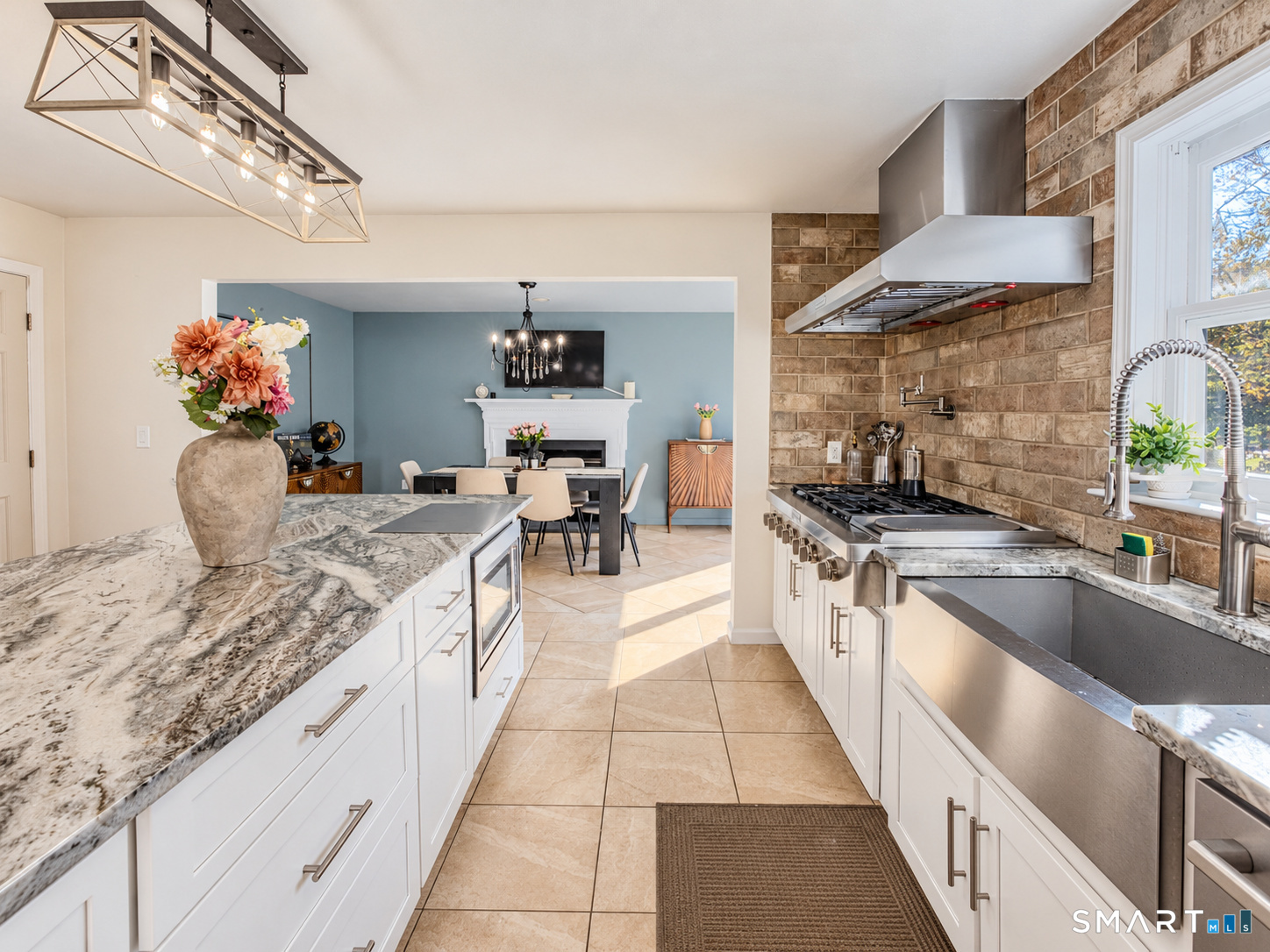39 Regency Hill Property Photo 2
