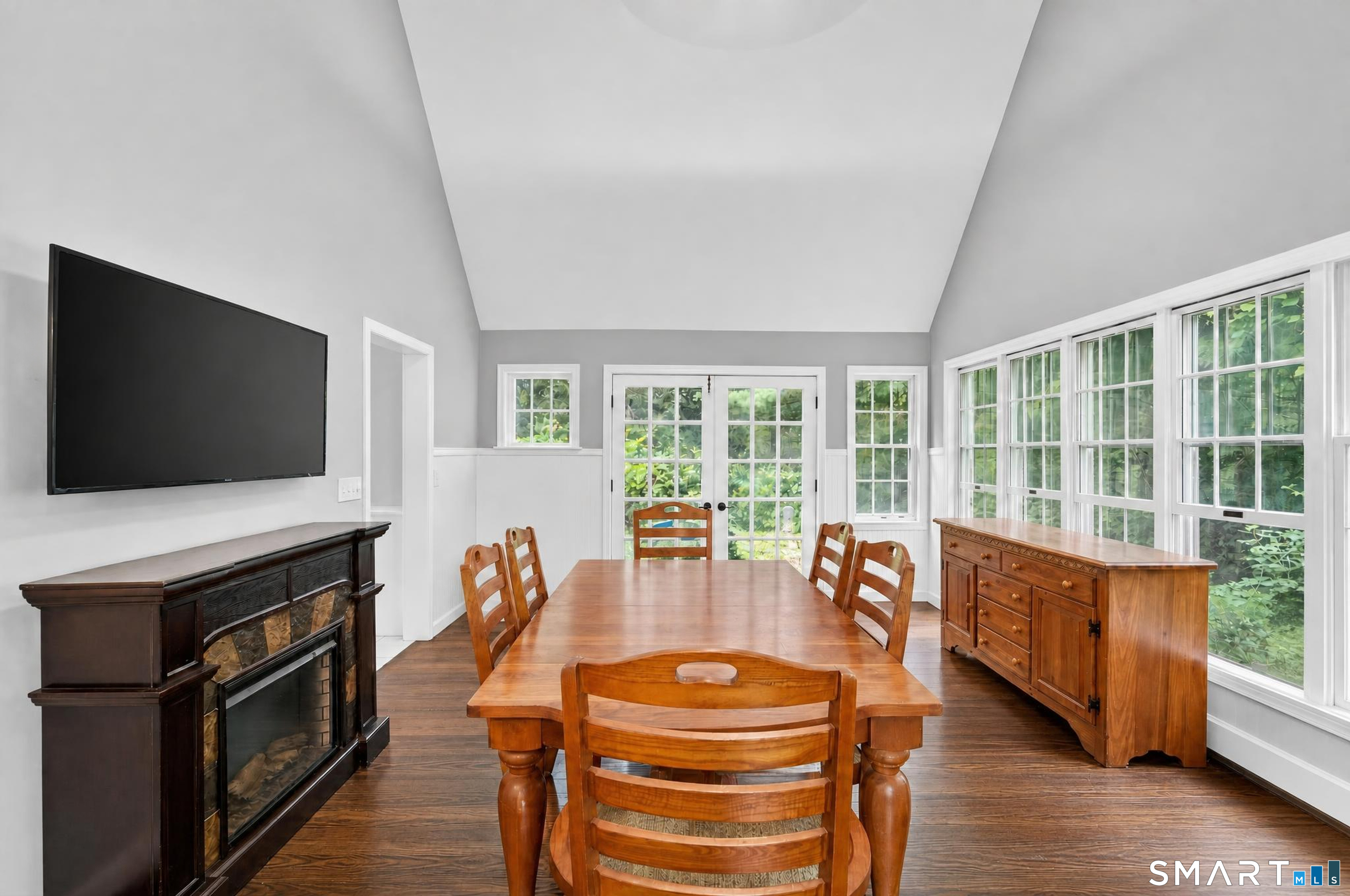 26 Bush Hill Road Property Photo 2