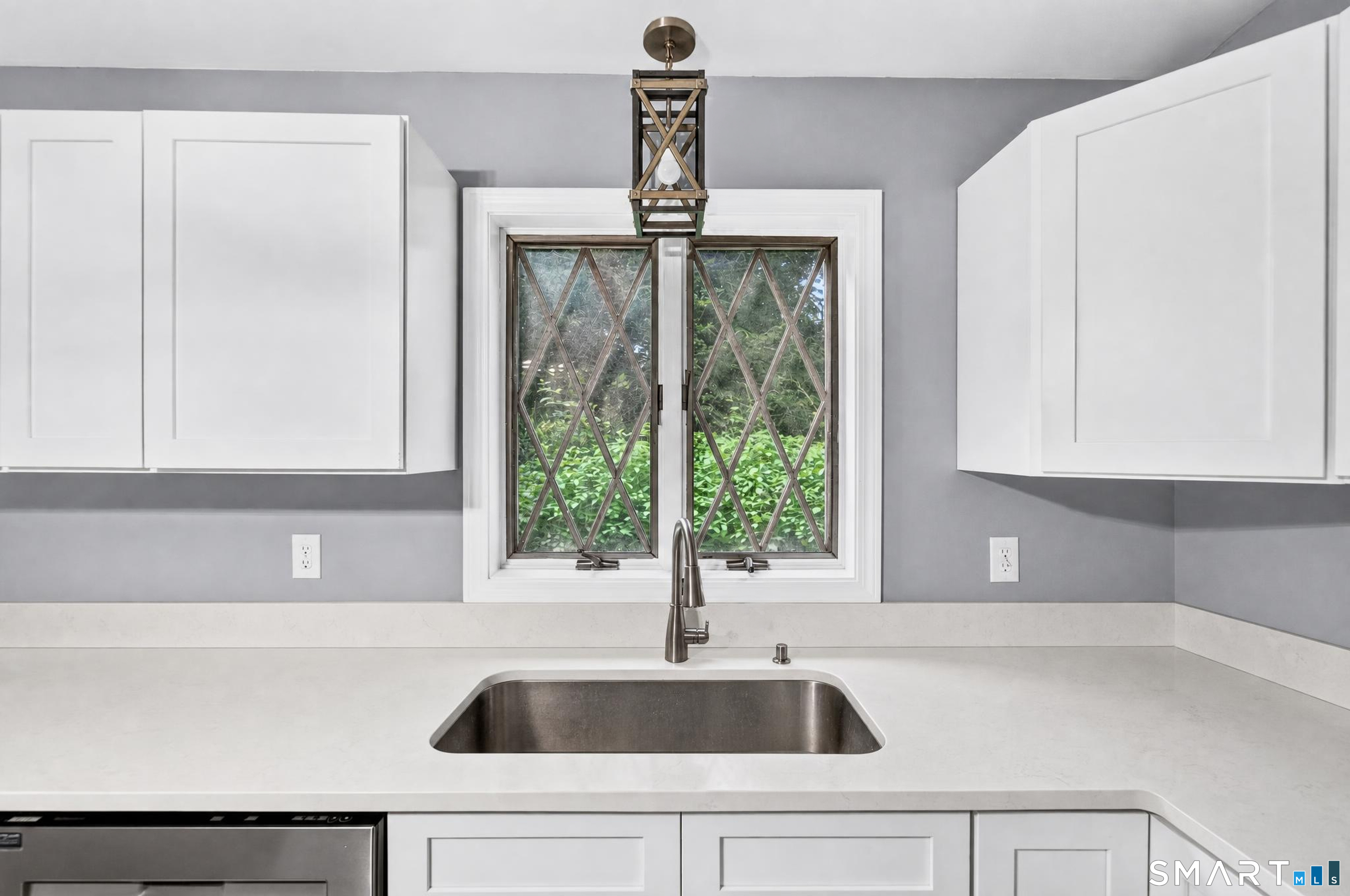 26 Bush Hill Road Property Photo 8