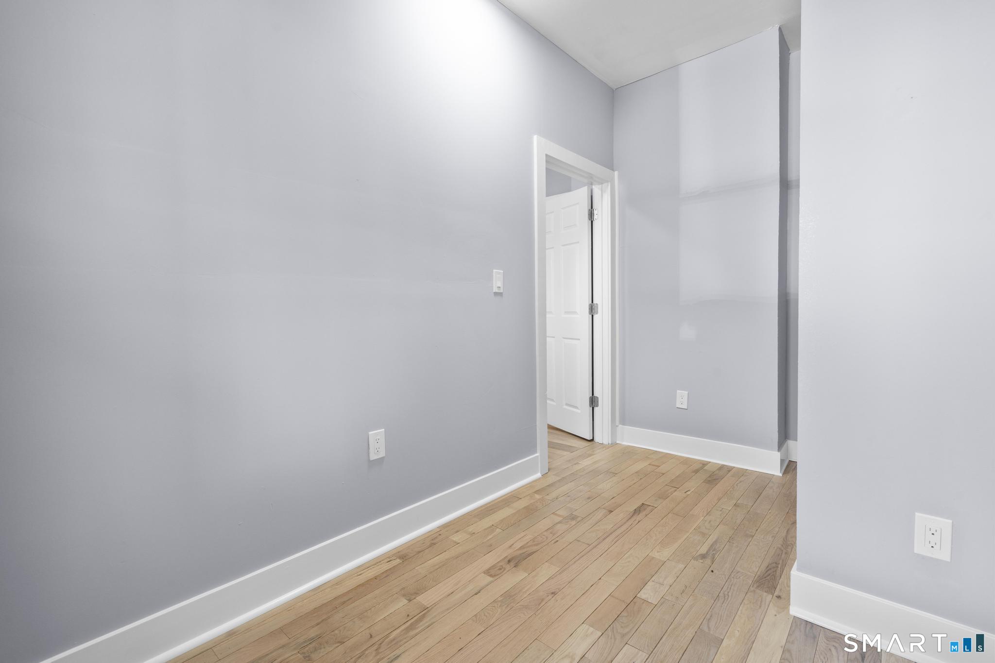 302 Exchange 1 Street Property Photo 6