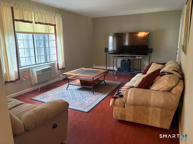 431 Swanson 431 Crescent Property Photo 4