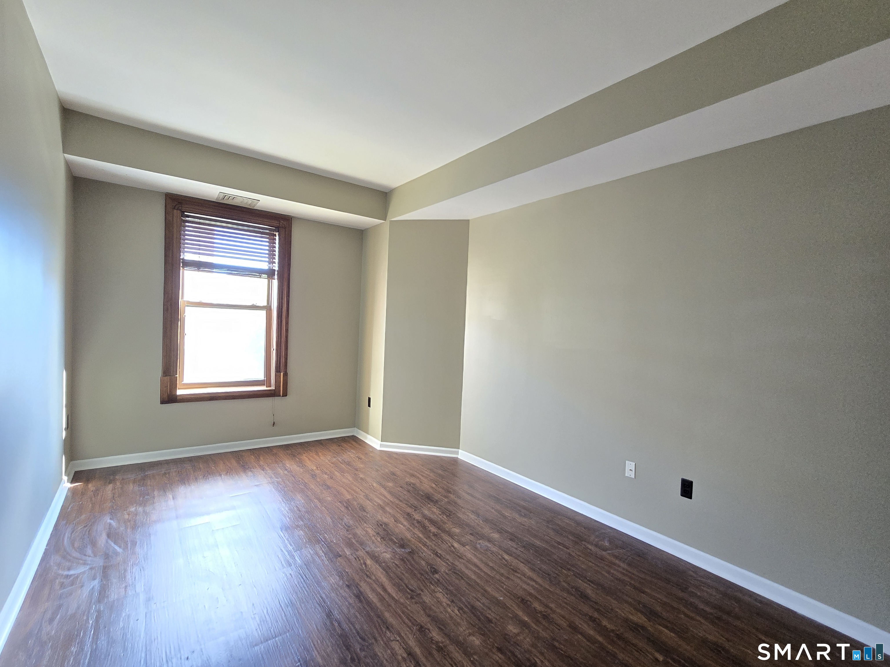 1 Linden 407 Place Property Photo 11