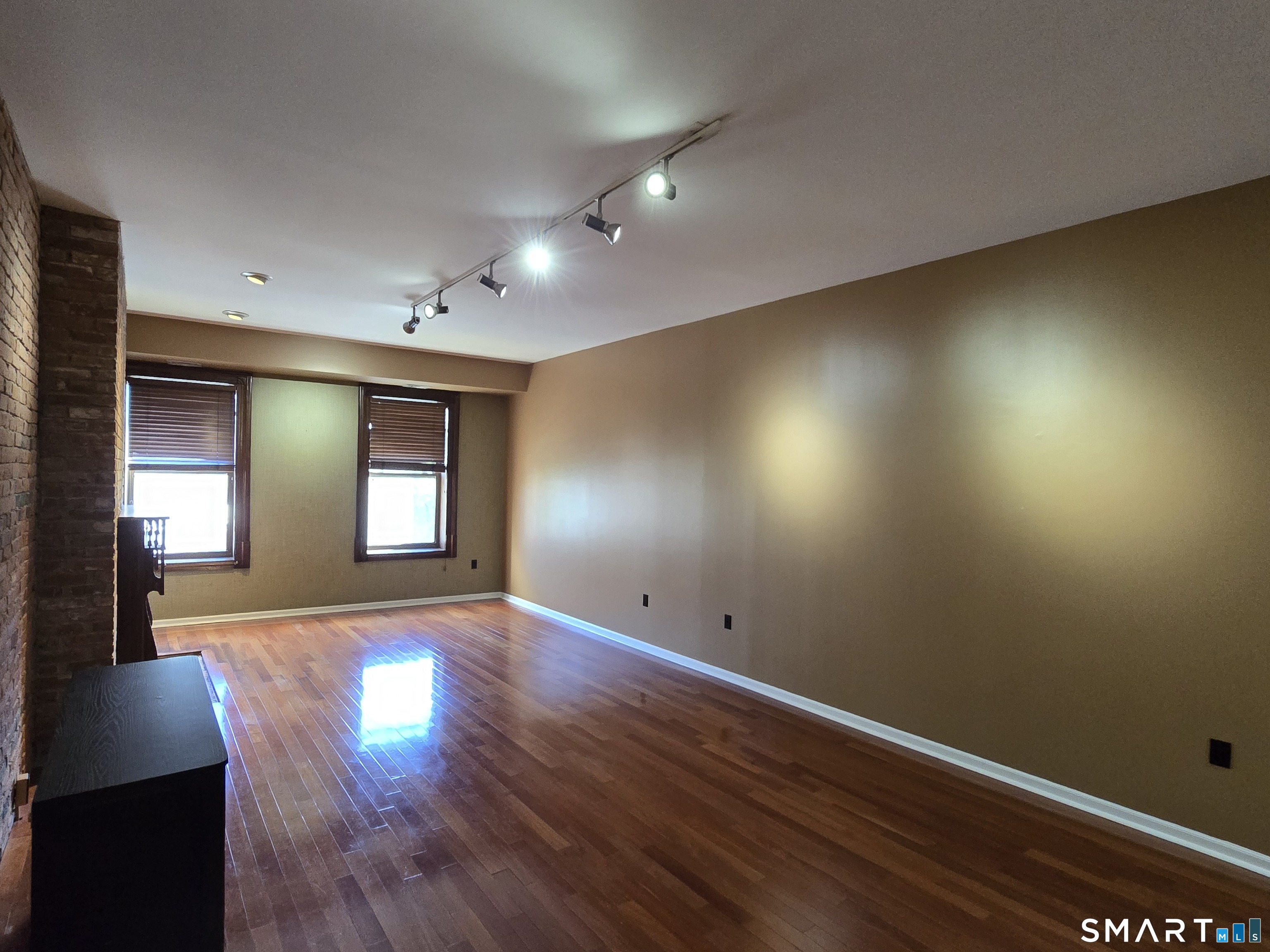 1 Linden 407 Place Property Photo 17