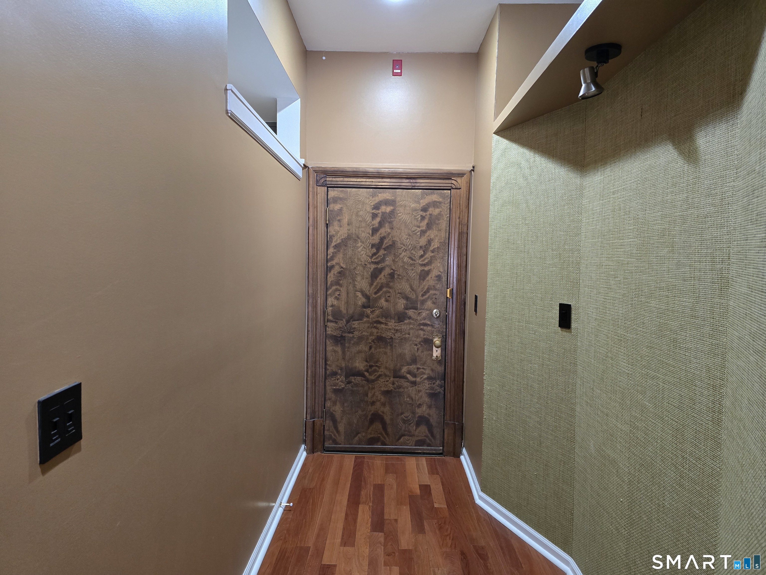 1 Linden 407 Place Property Photo 21