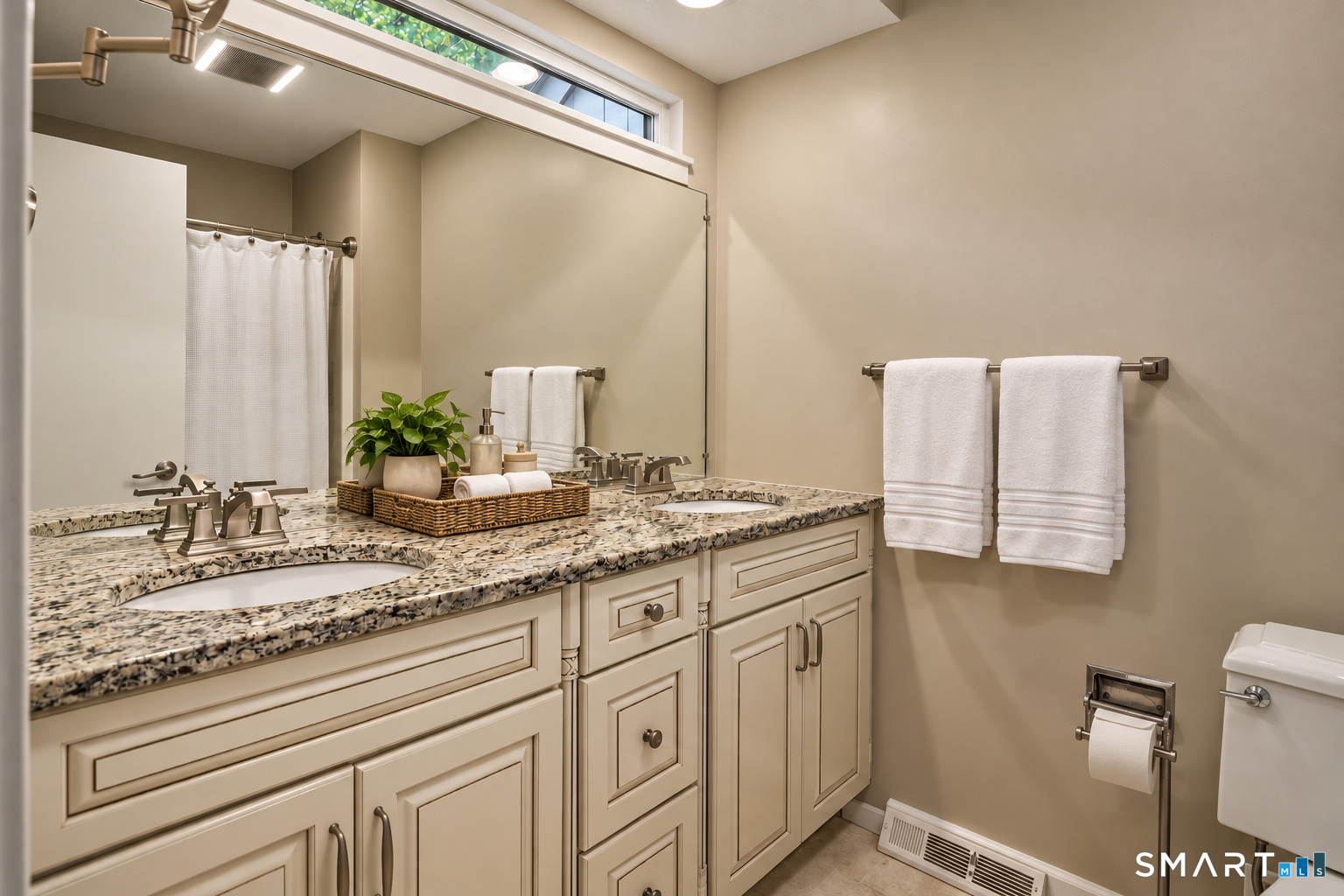 20 Conifer Lane Property Photo 12
