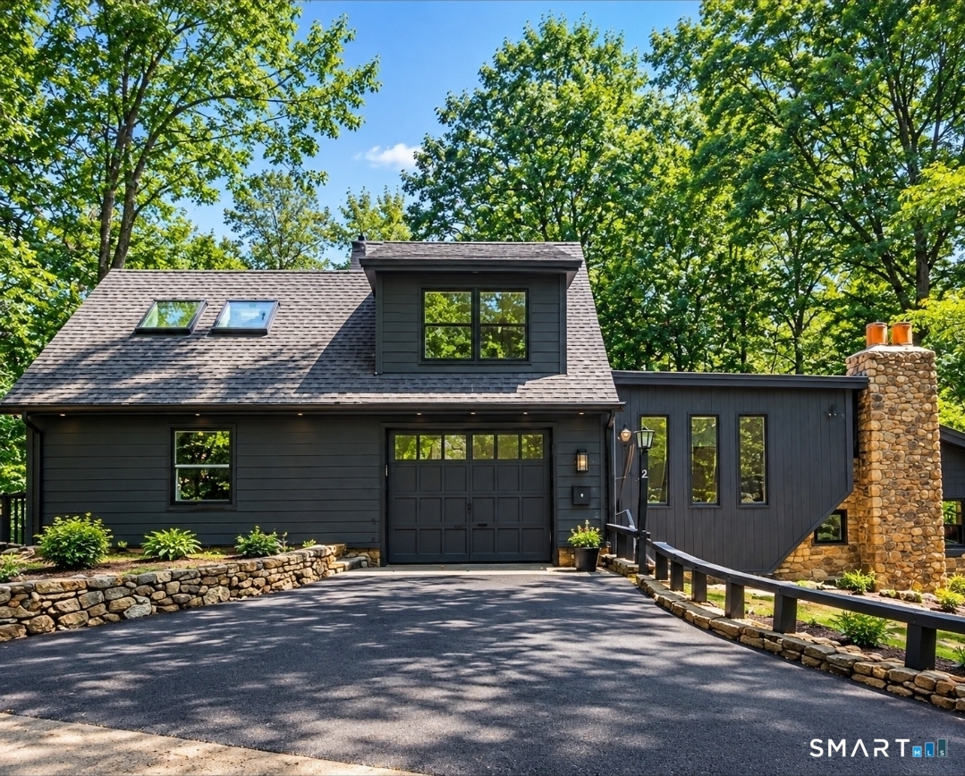 3 Topping Lane Property Photo 1