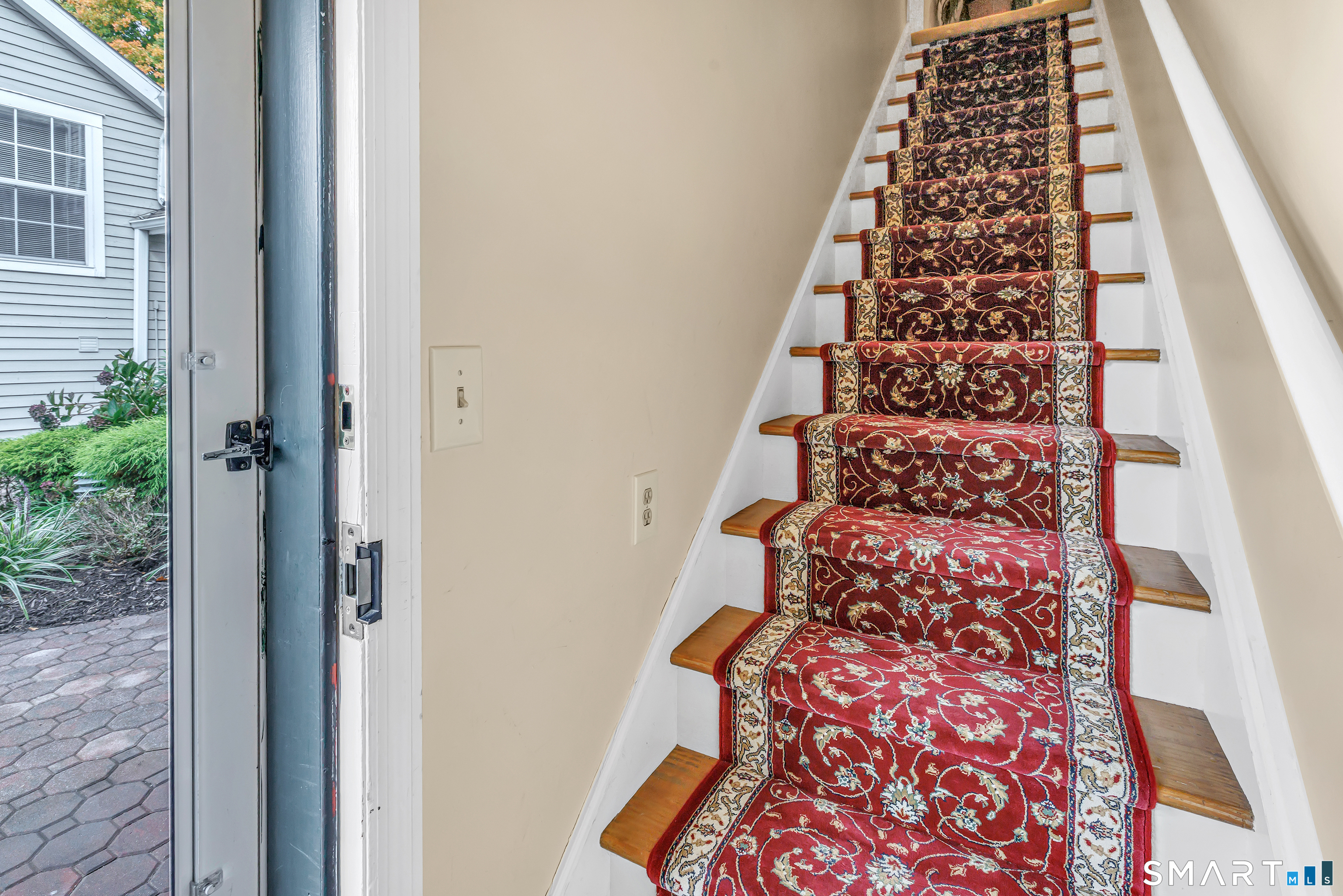 227 Mayfield 227 Drive Property Photo 4