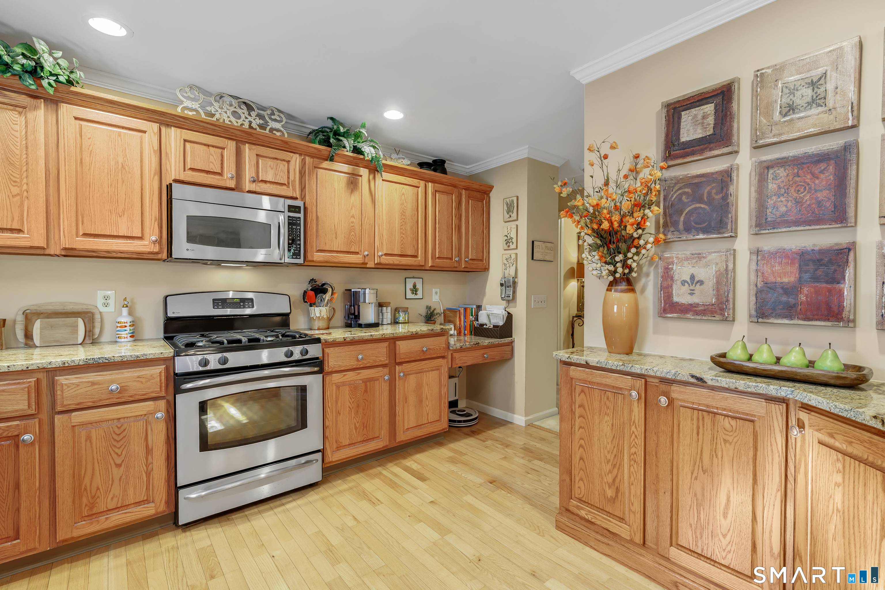 227 Mayfield 227 Drive Property Photo 13