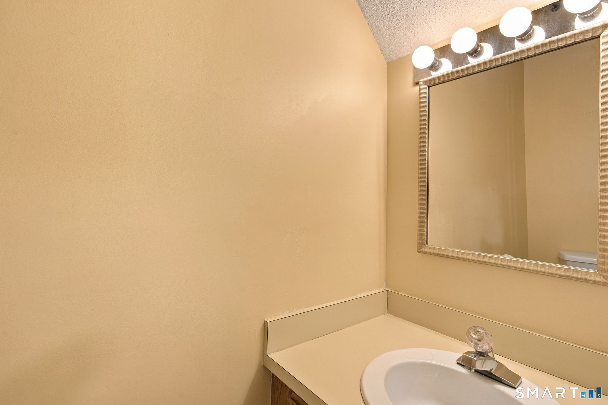 11 Talcott Forest D Road Property Photo 6