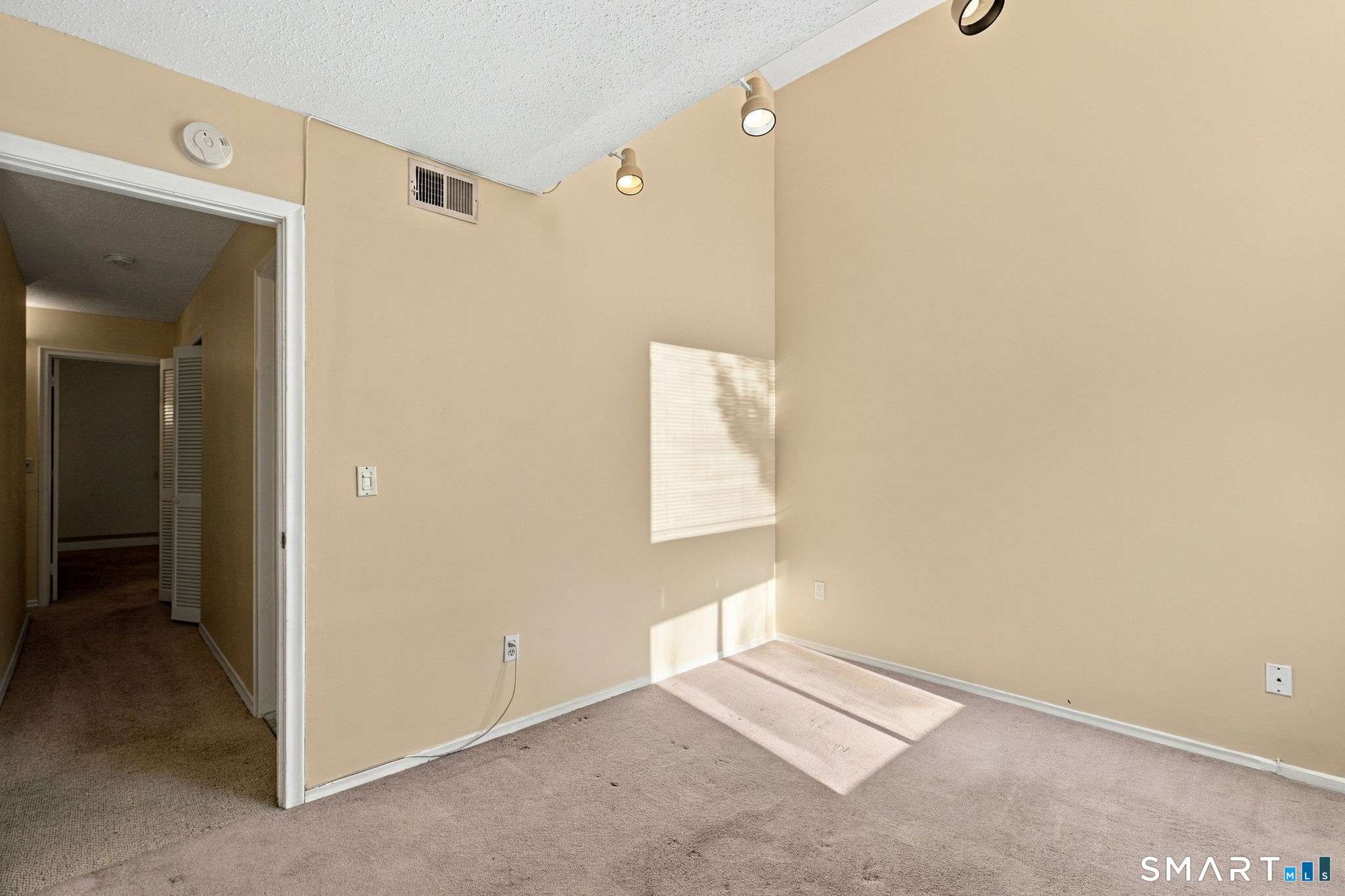 11 Talcott Forest D Road Property Photo 13