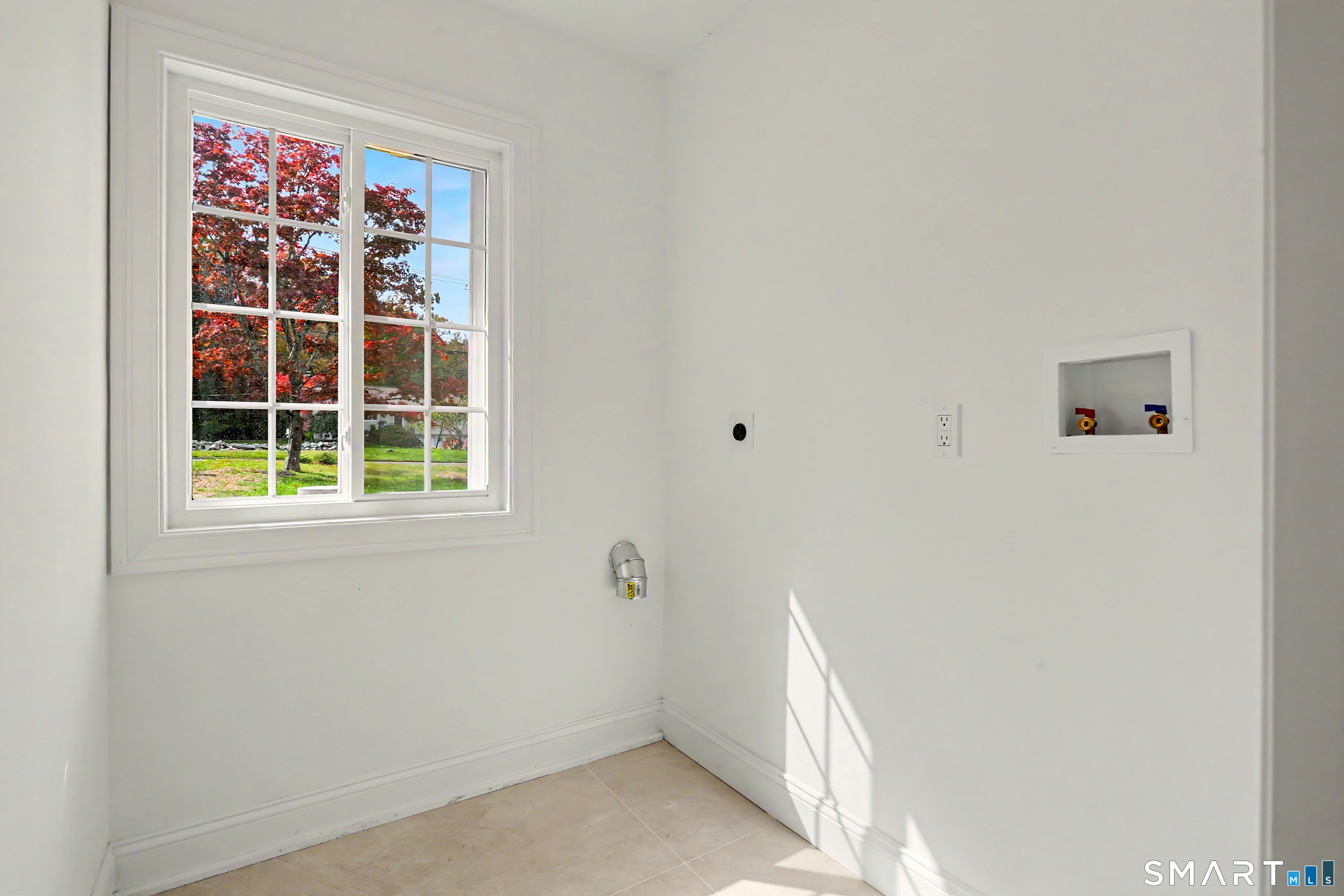 30 Maiden East Lane Property Photo 13