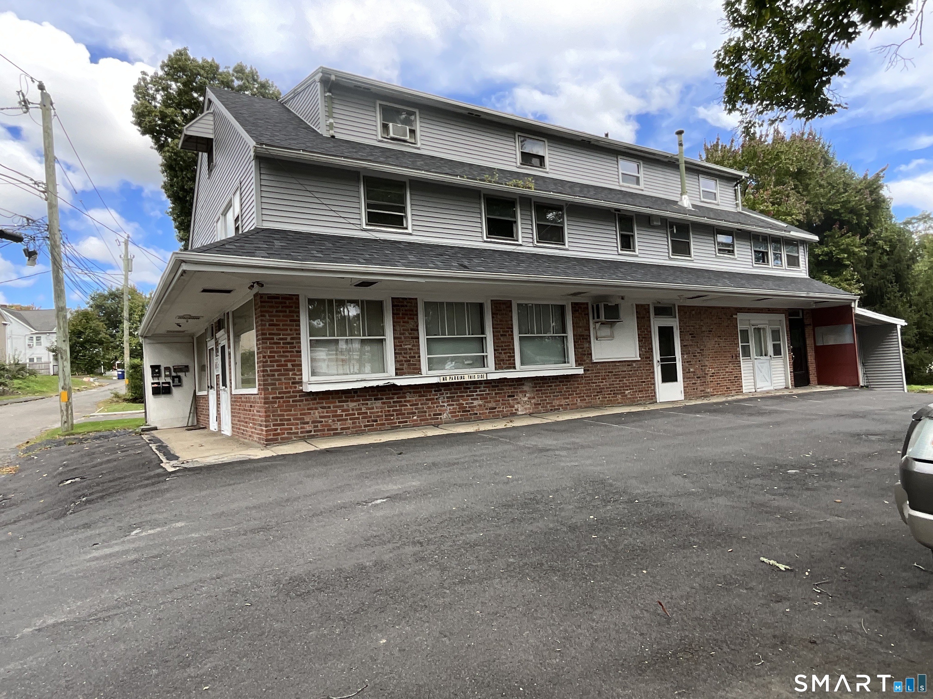 8 Burnham Street Property Photo 1