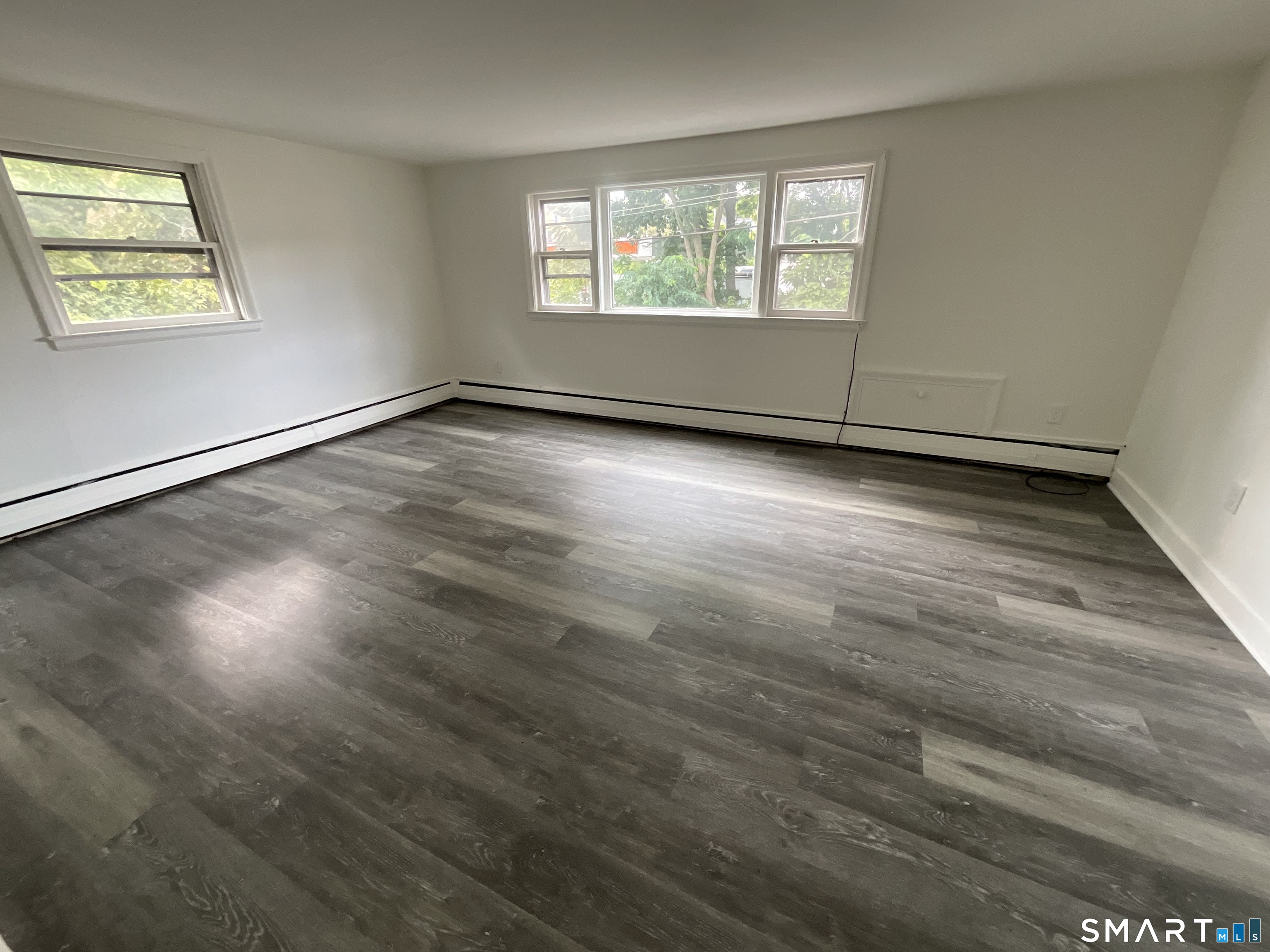 8 Burnham Street Property Photo 2