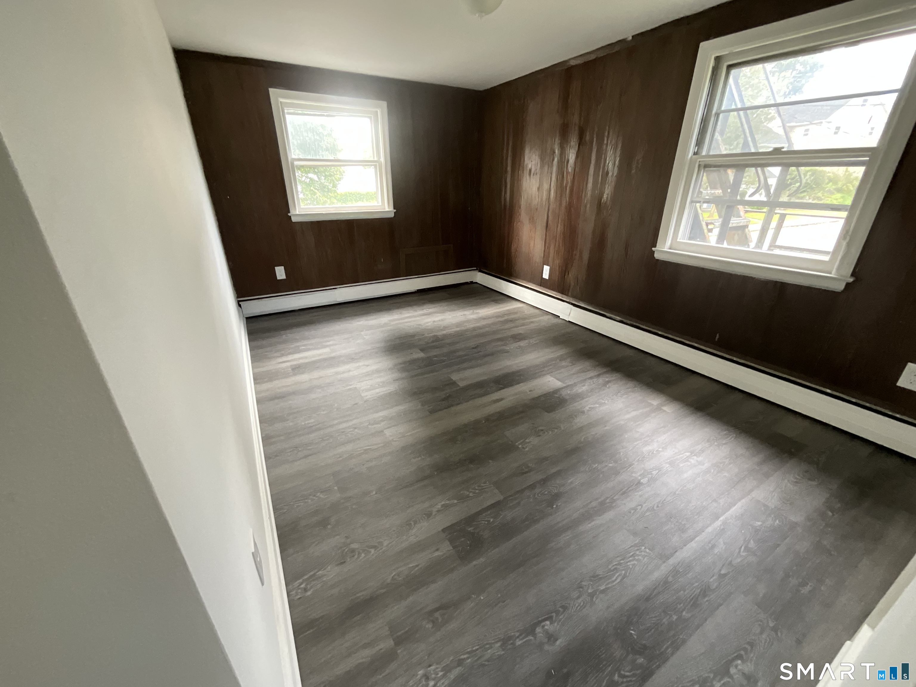 8 Burnham Street Property Photo 4
