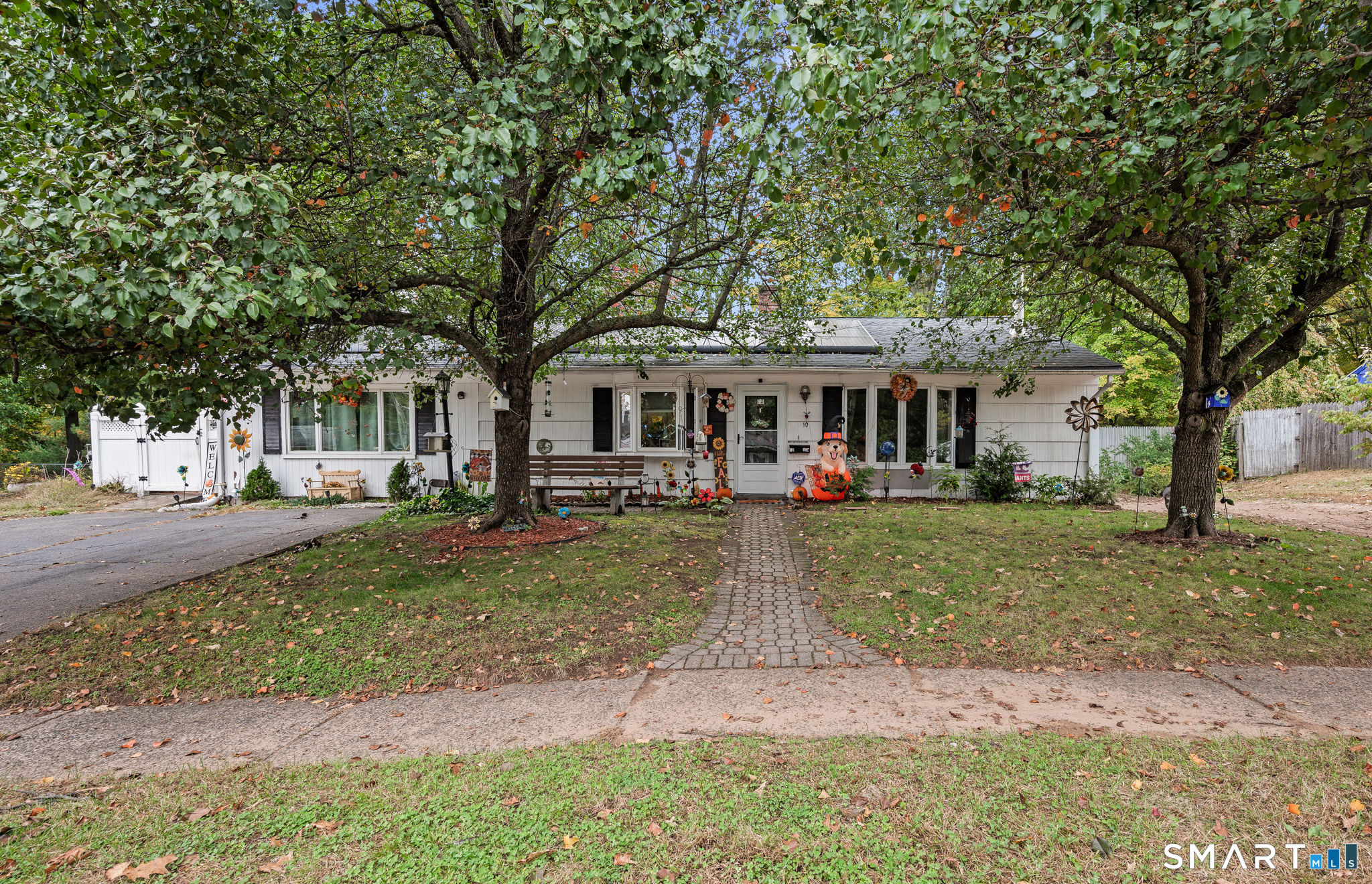 10 Eagle Court Property Photo 2