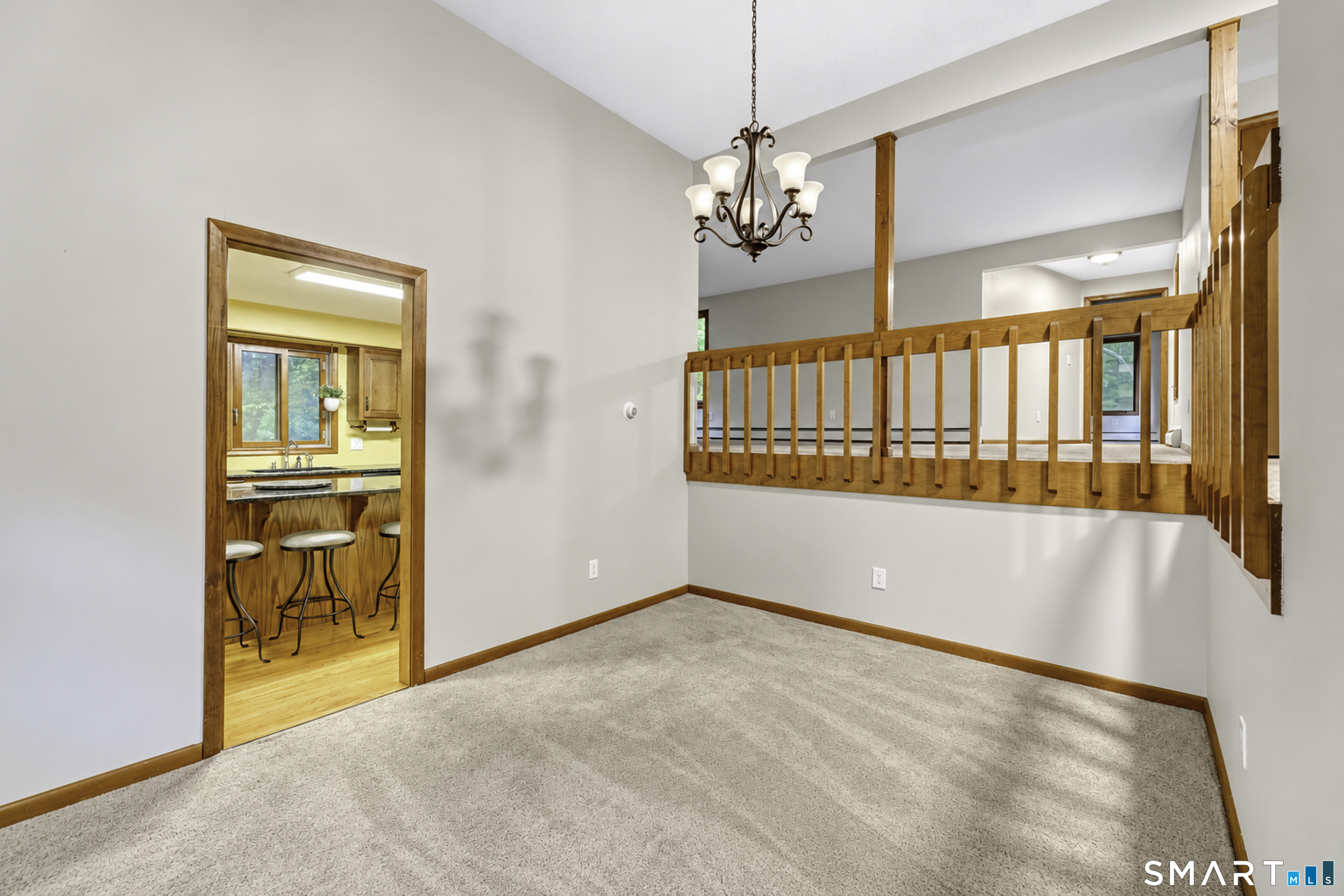 726 Neipsic Road Property Photo 4